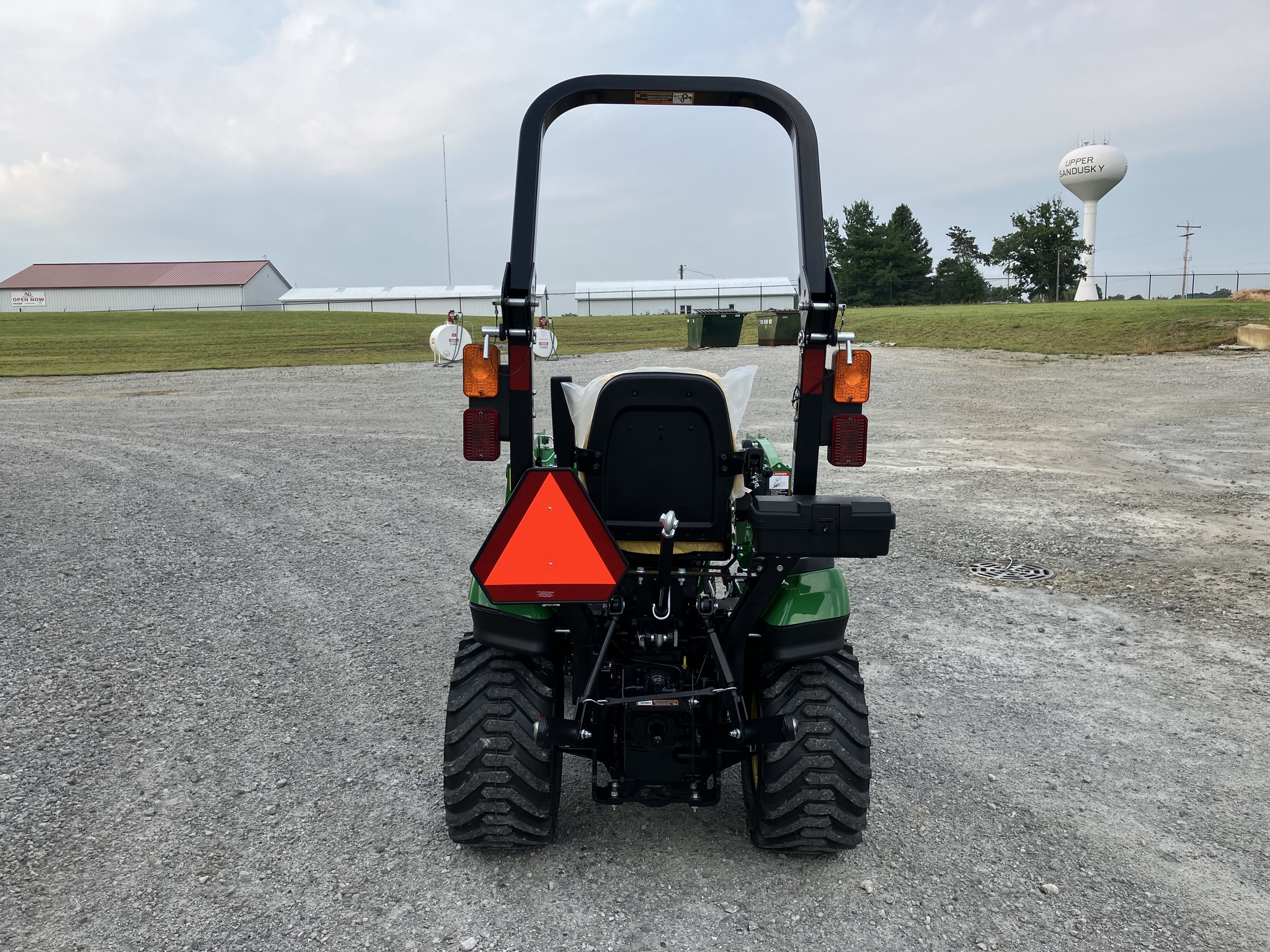 2025 John Deere 1025R Image 7