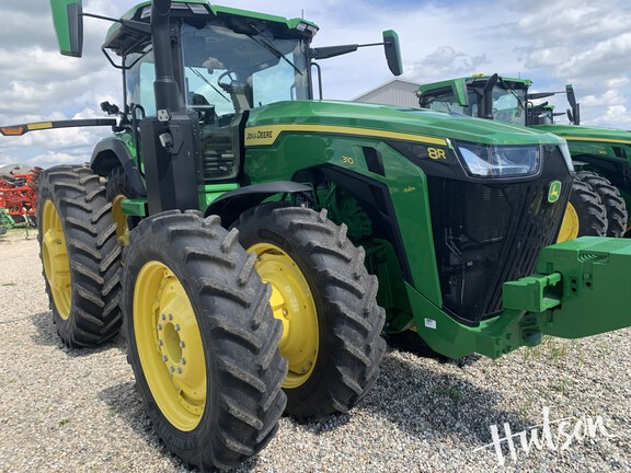 Photo of 2025 John Deere 8R 310