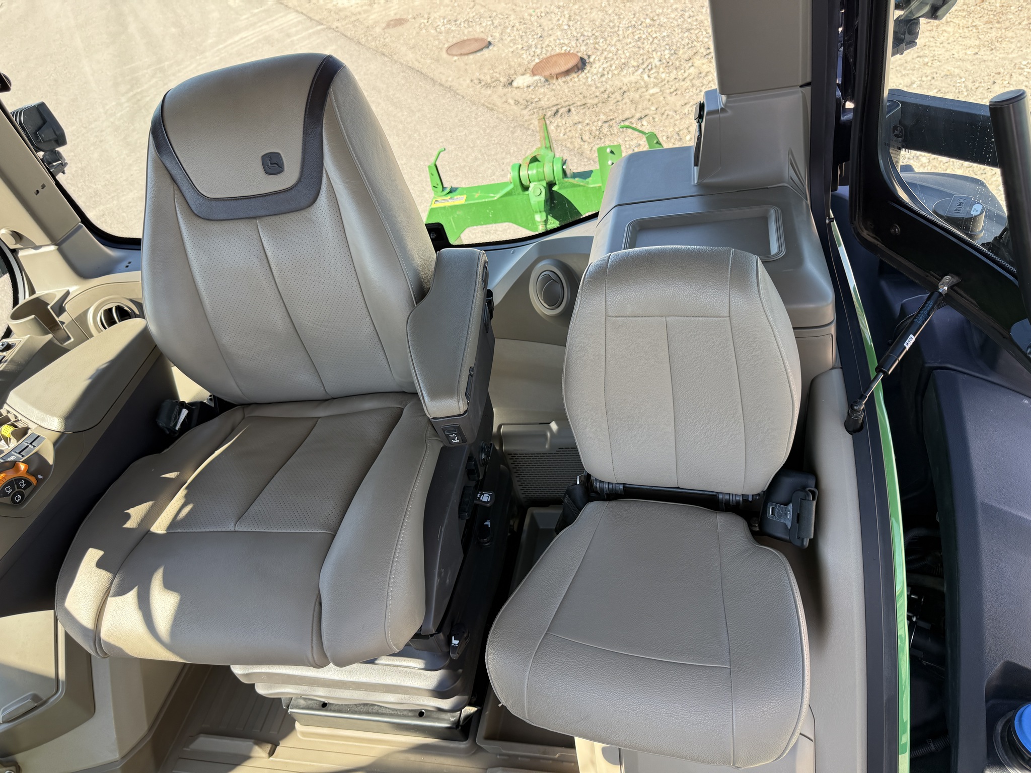 2021 John Deere 8RT 370 Image 12