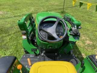 2025 John Deere 3025E Image 6