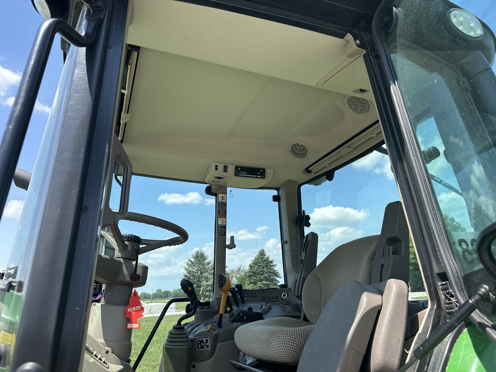 2023 John Deere 6120M Image 23