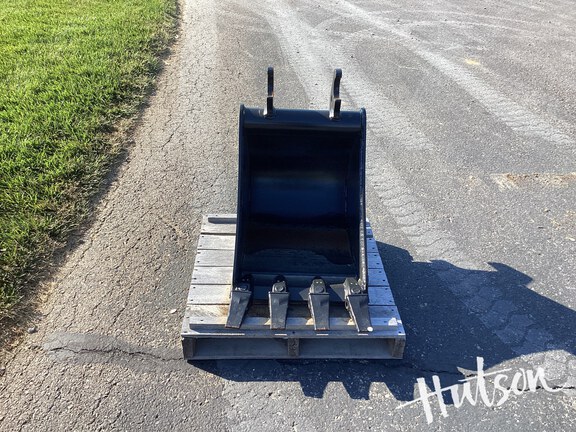 Photo of 2024 John Deere BYT10978