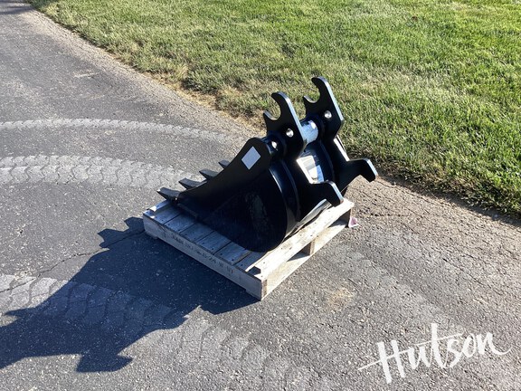 Photo of 2024 John Deere BYT10978
