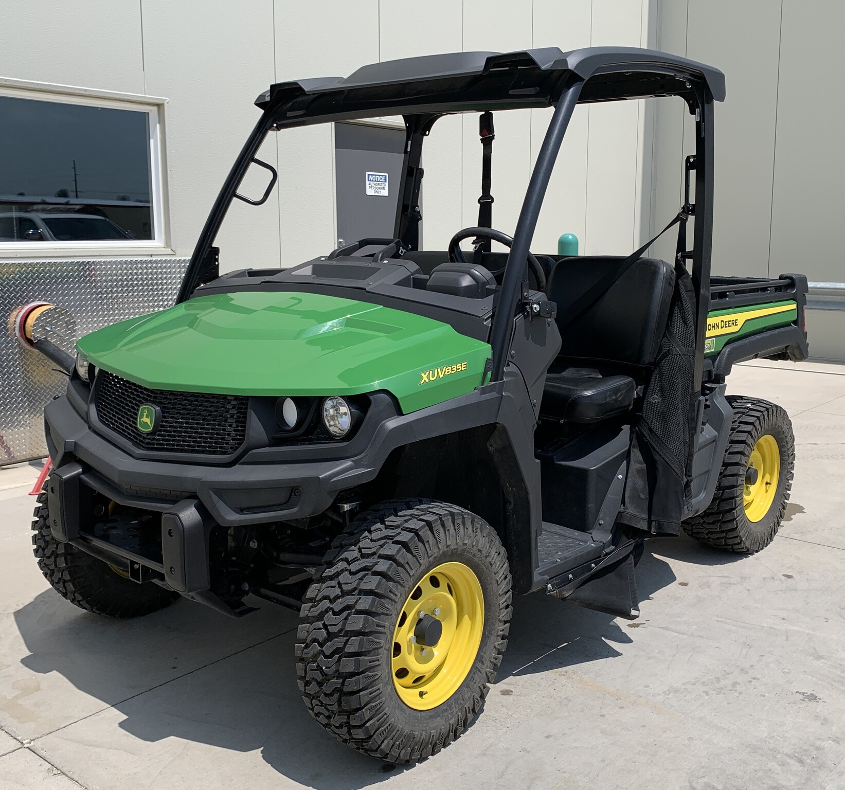 2023 John Deere XUV 835E Image 7