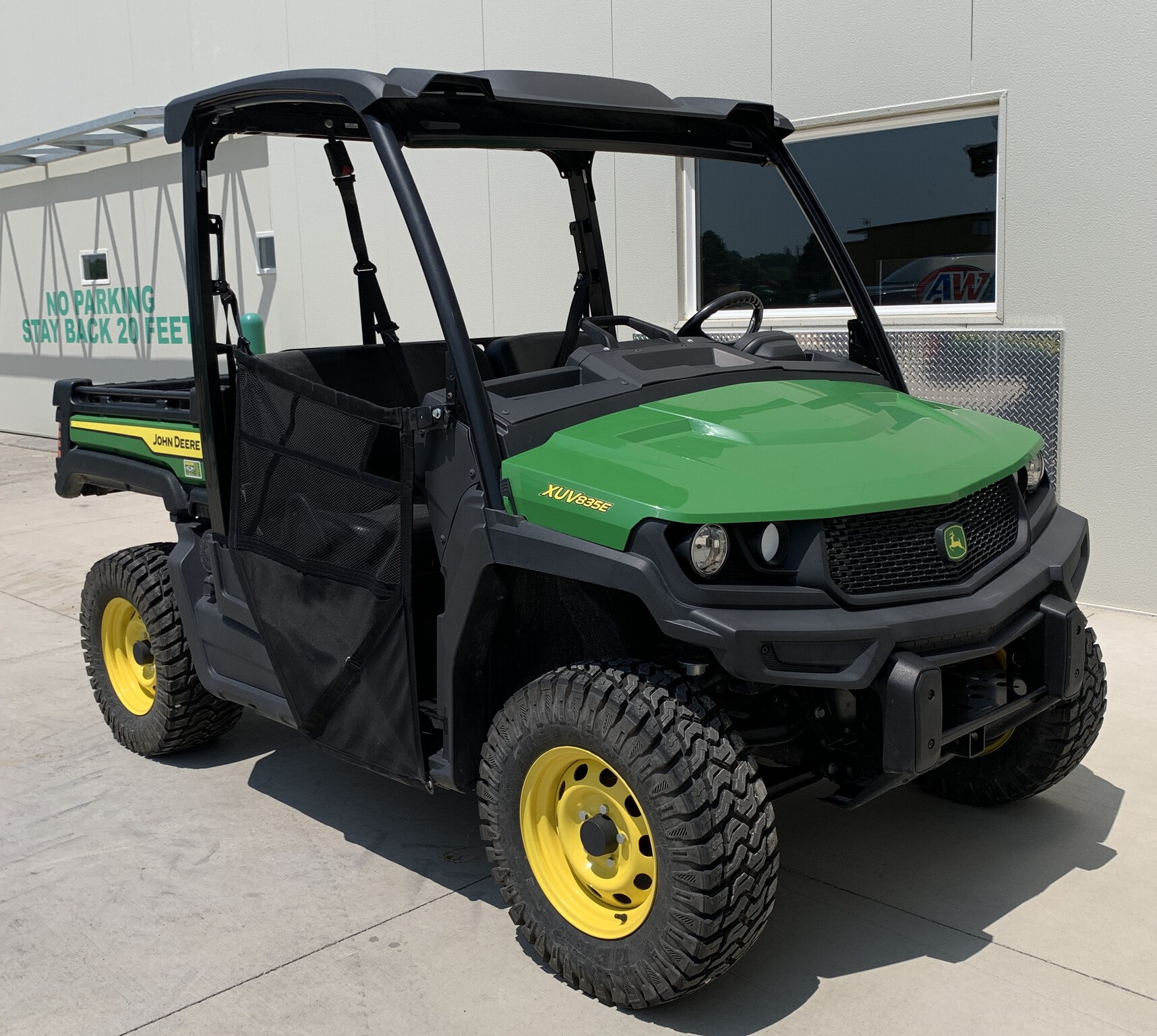 2023 John Deere XUV 835E Image 1