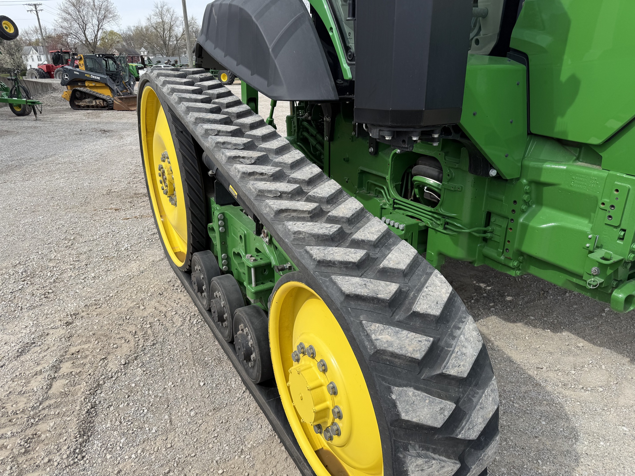  2022 John Deere 8RT 370 at Heritage Tractor in Pontiac, IL
