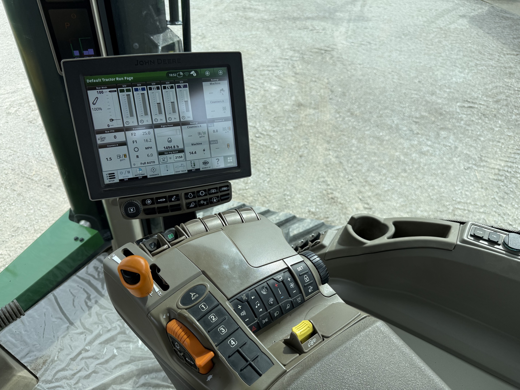  2022 John Deere 8RT 370 at Heritage Tractor in Pontiac, IL