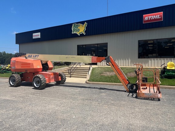 2017 JLG 660SJ