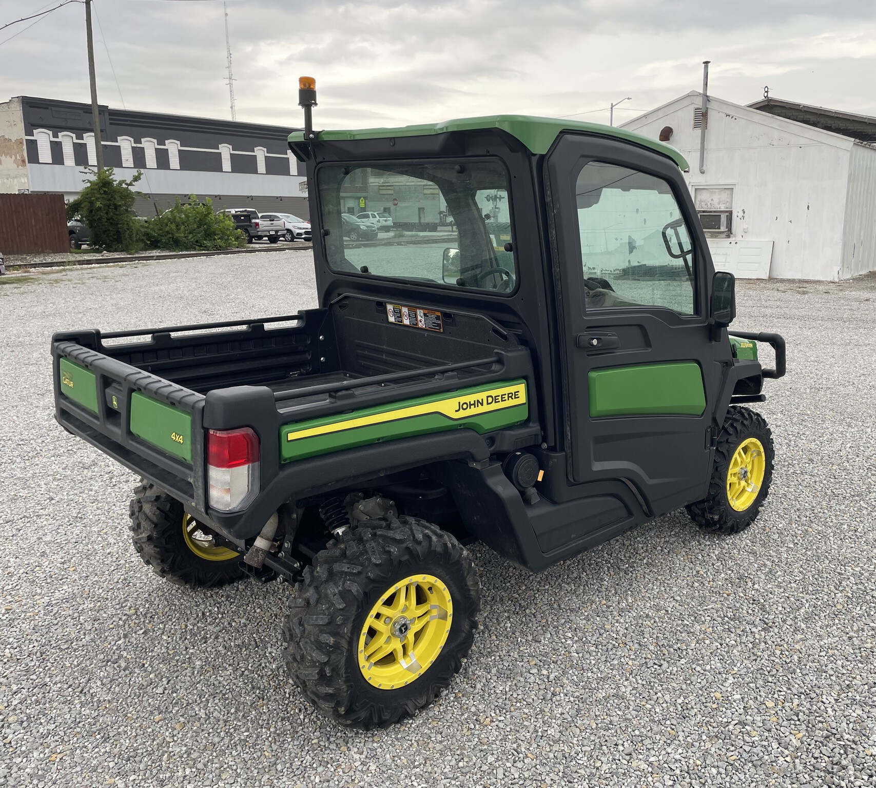 2022 John Deere XUV 835R Image 4