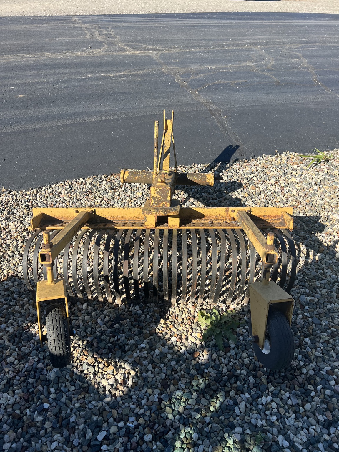 GILLES 5' LANDSCAPE RAKE Image 3