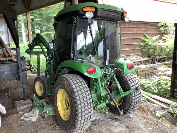Photo of 2022 John Deere 3046R