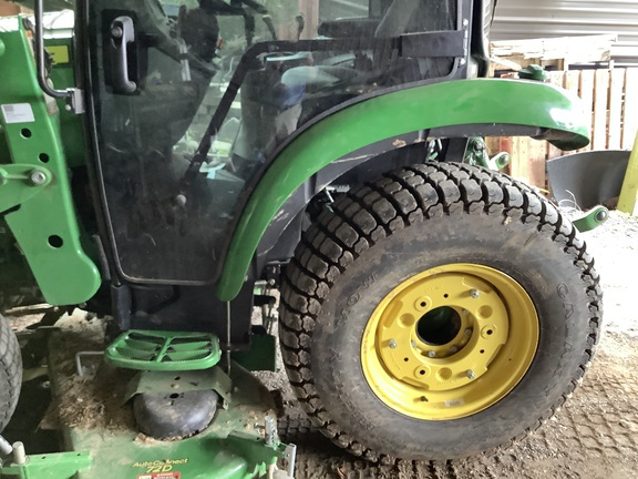 Photo of 2022 John Deere 3046R