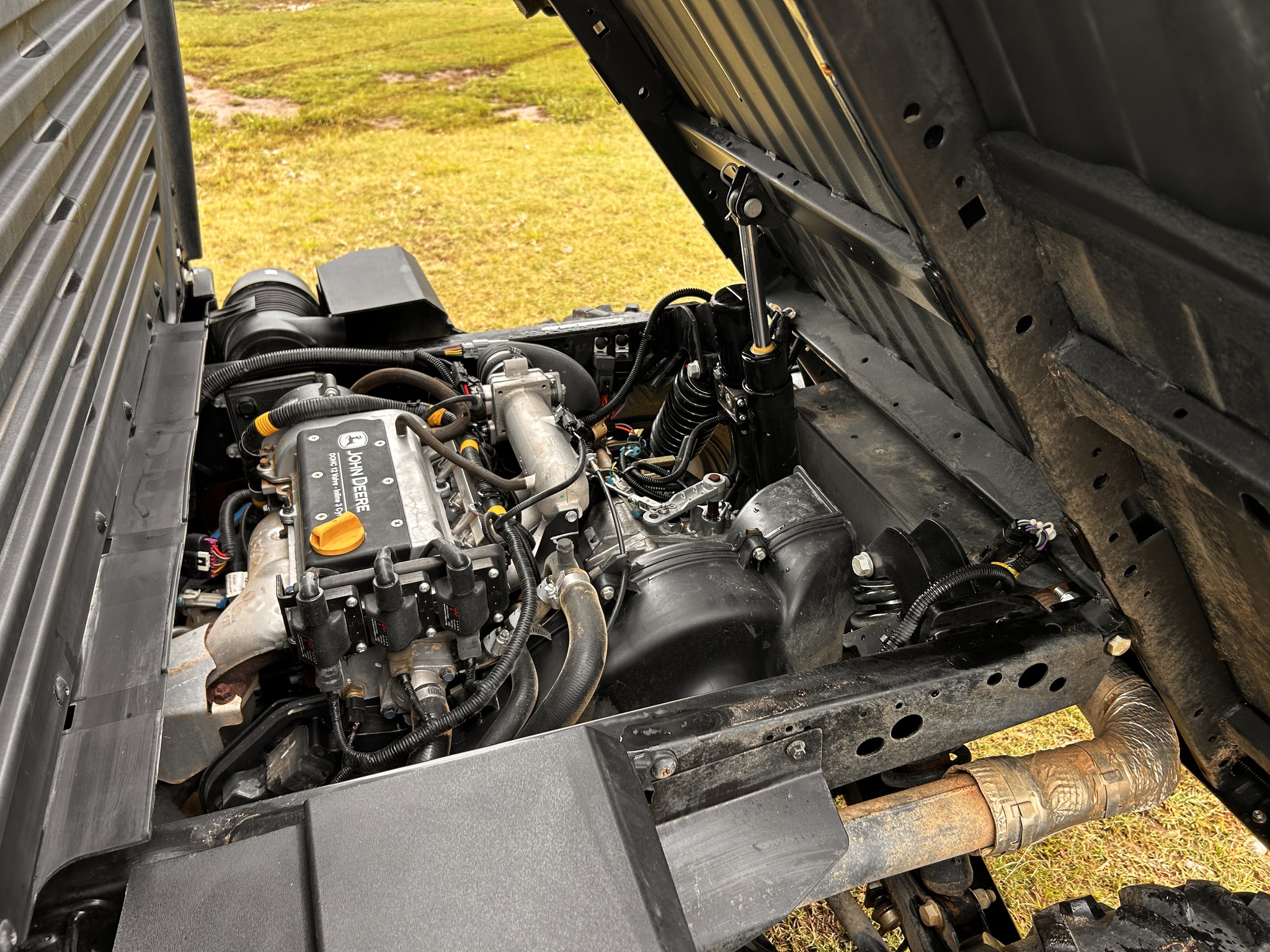 2020 John Deere XUV 835R Image 9