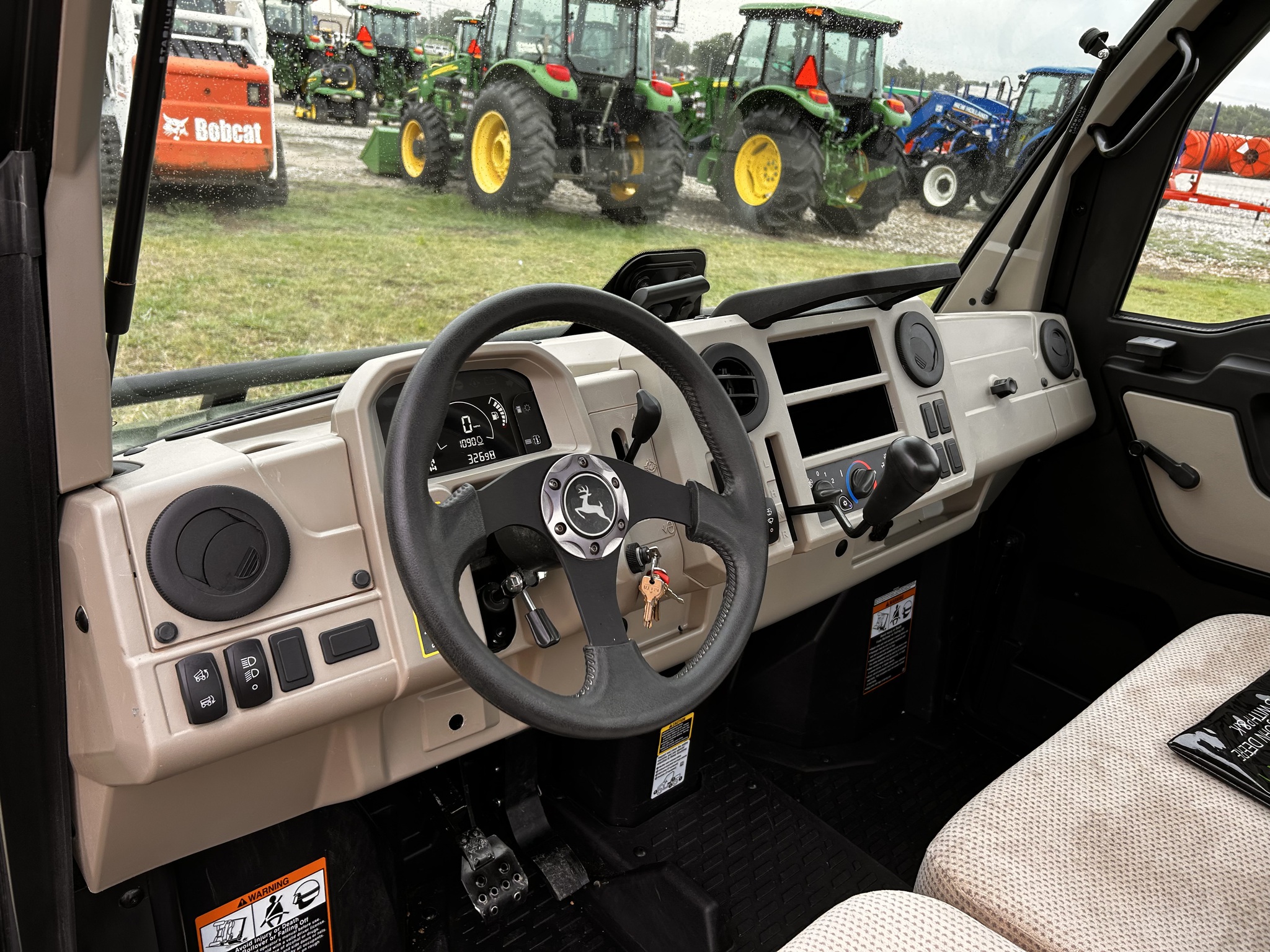 2020 John Deere XUV 835R Image 14