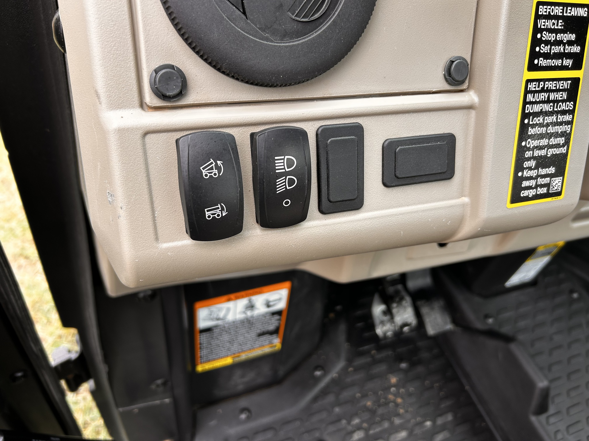 2020 John Deere XUV 835R Image 15