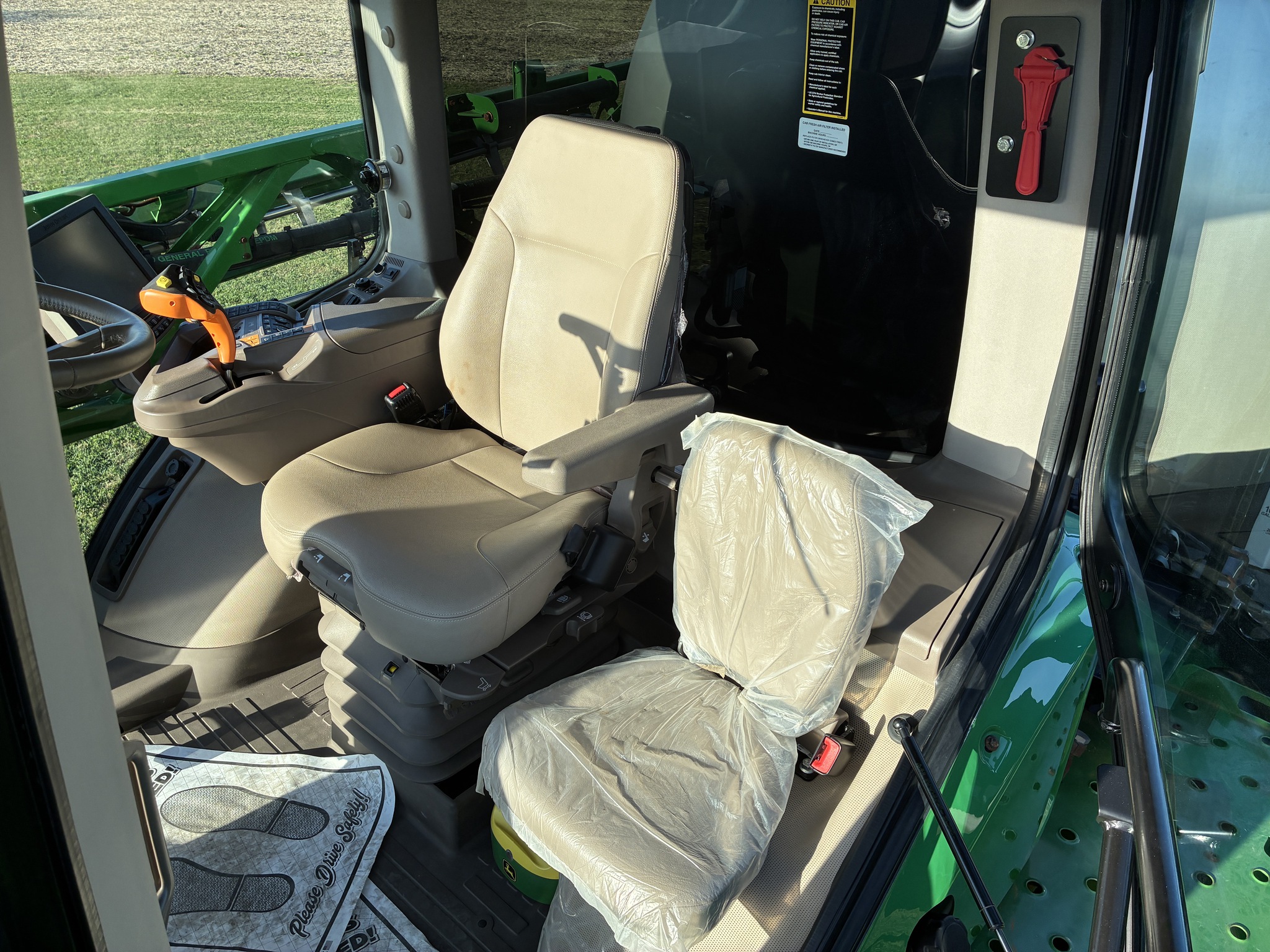 2019 John Deere F4365 Image 20