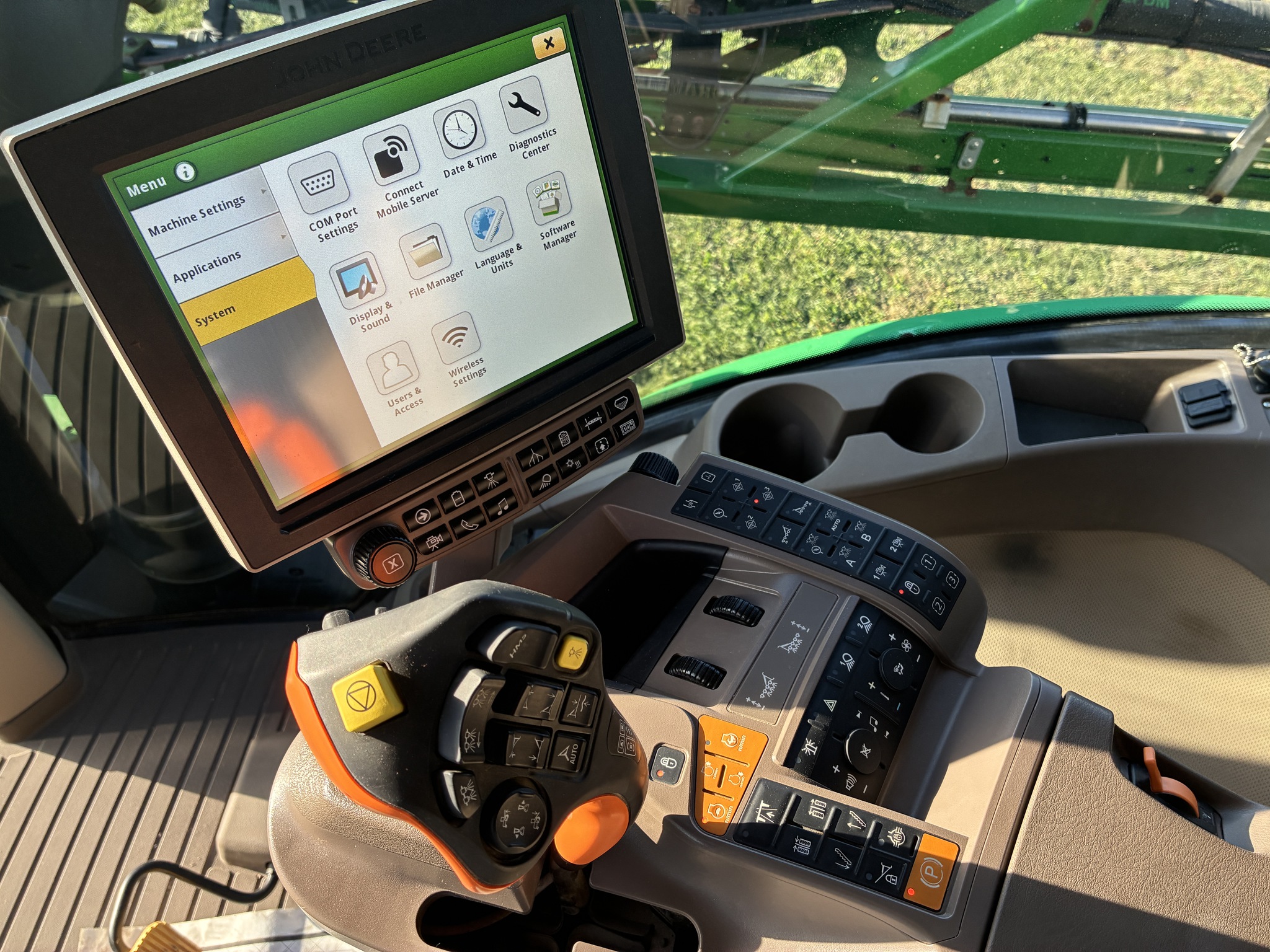 2019 John Deere F4365 Image 16