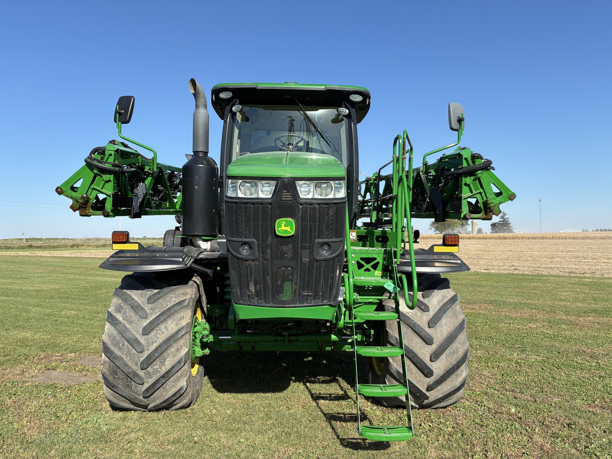 2019 John Deere F4365 Image 8