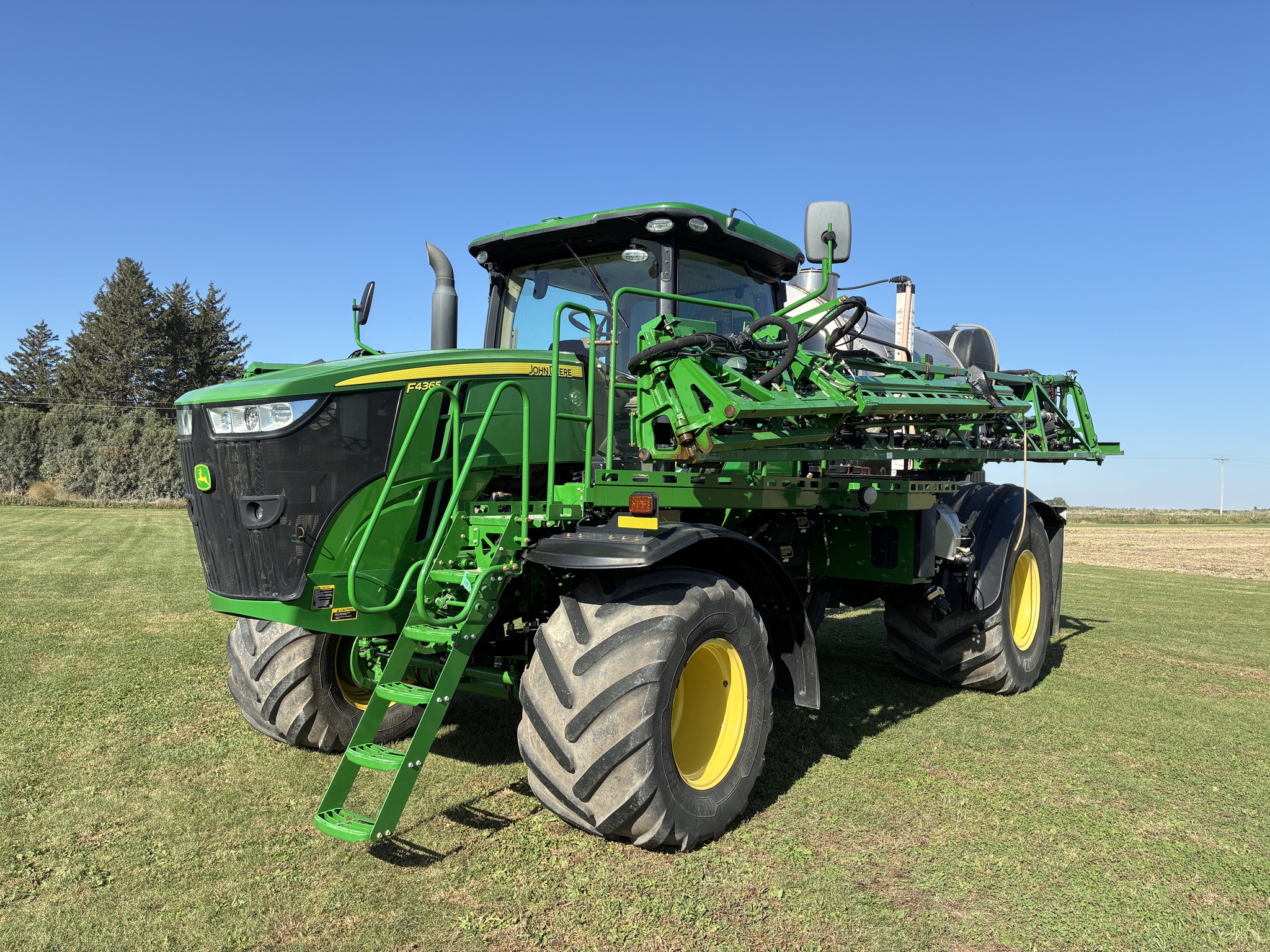 2019 John Deere F4365 Image 1