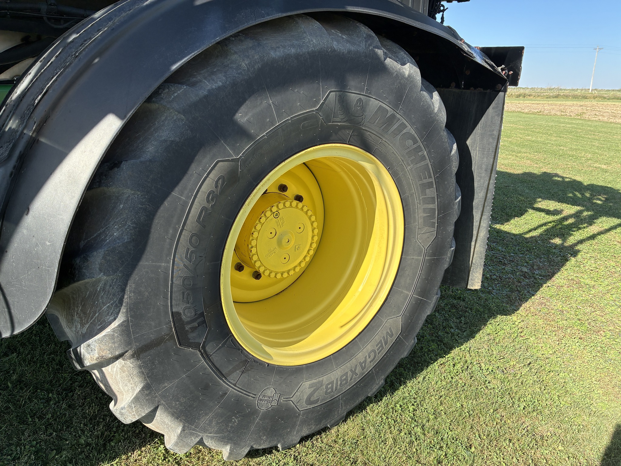 2019 John Deere F4365 Image 11