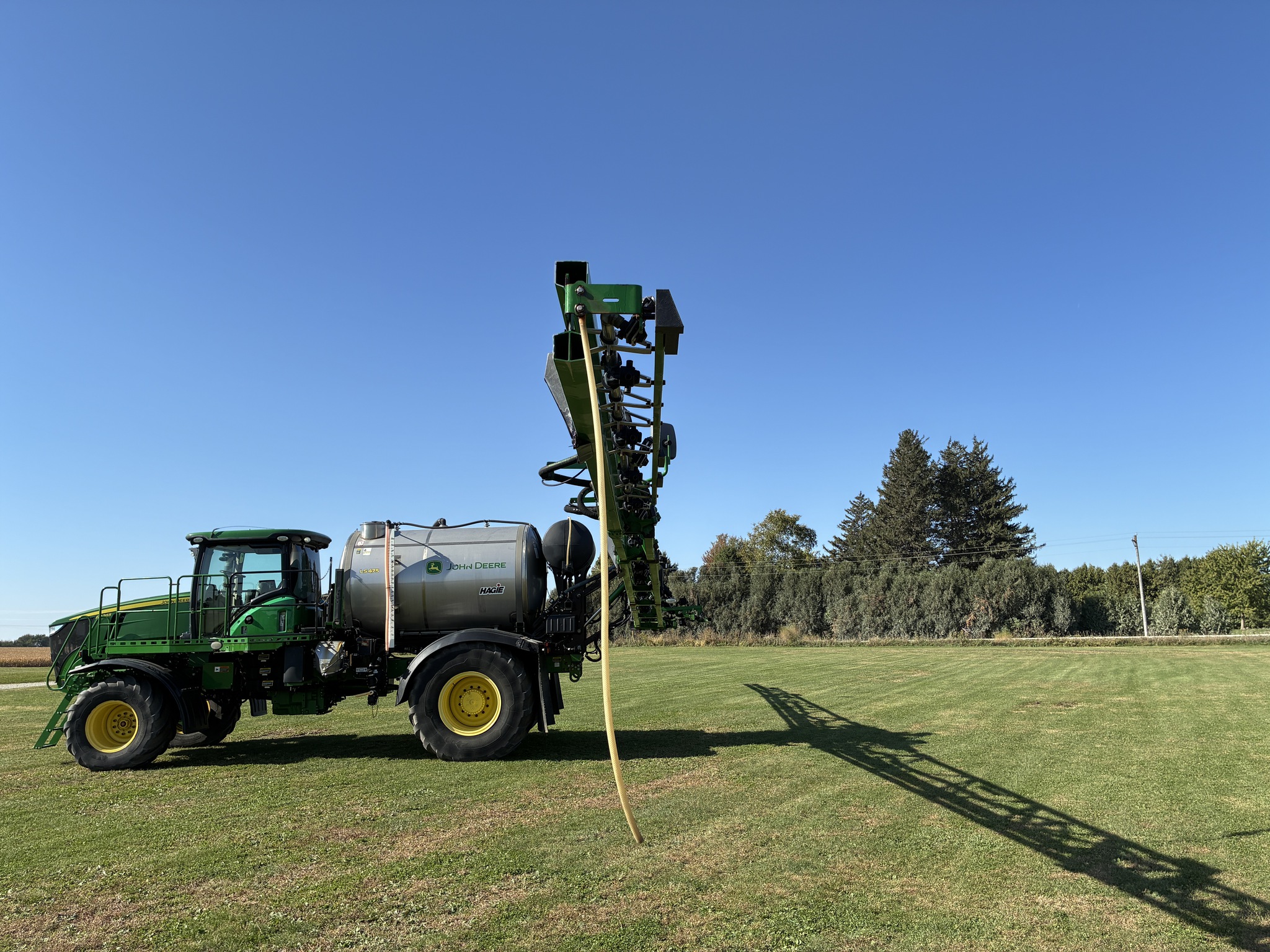 2019 John Deere F4365 Image 31