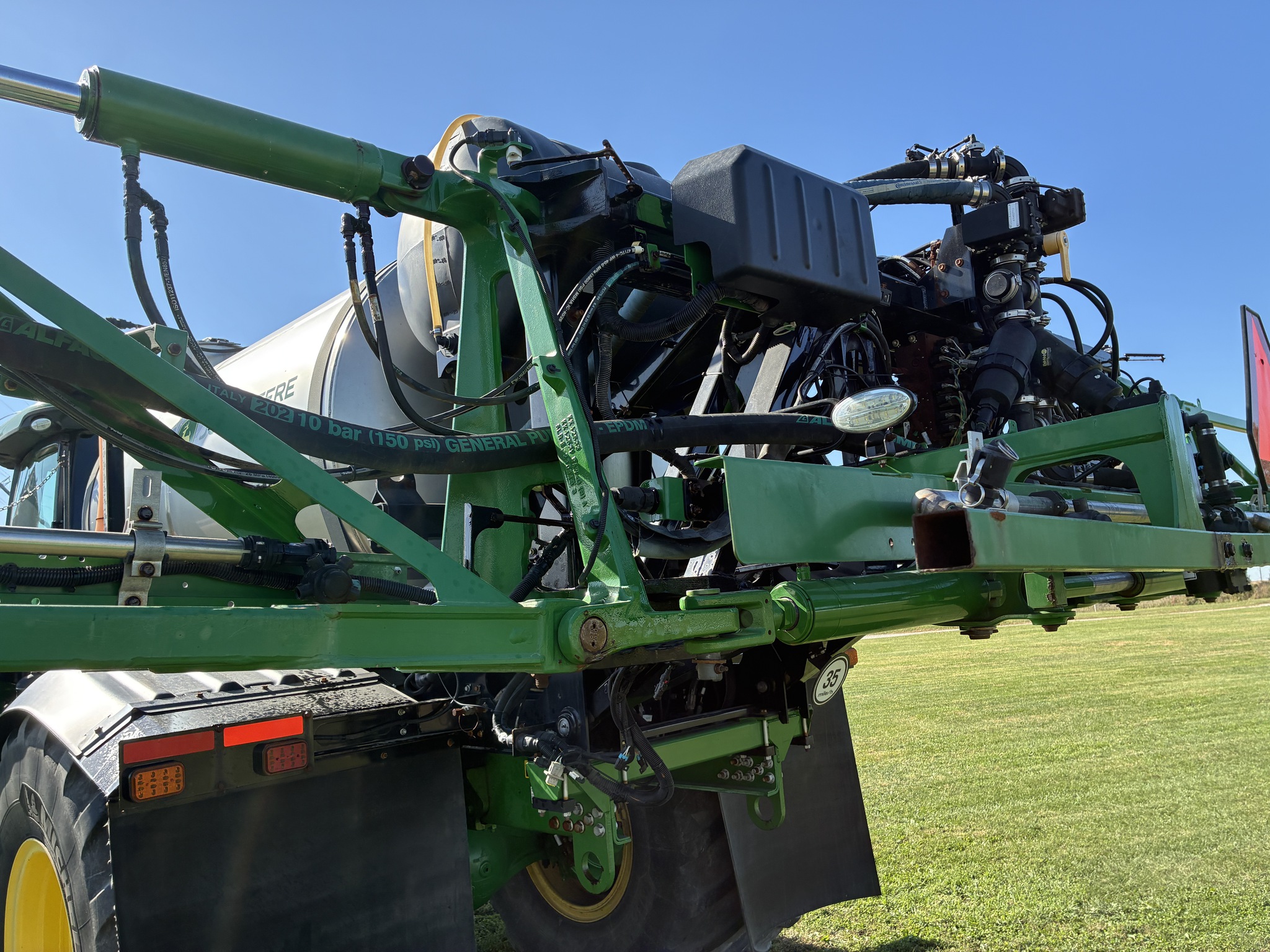 2019 John Deere F4365 Image 35