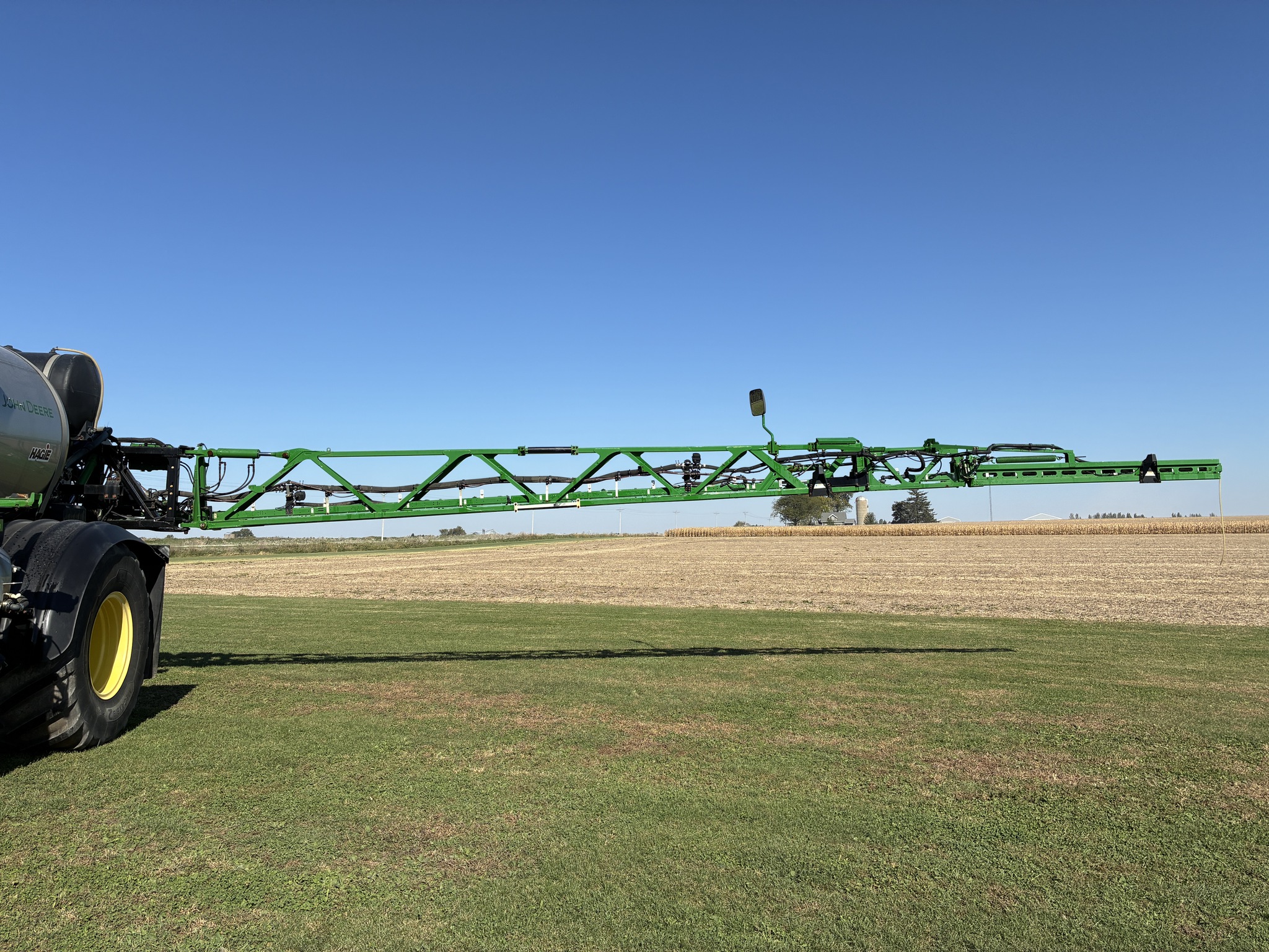 2019 John Deere F4365 Image 38
