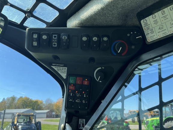 2020 John Deere 333G - Photo26
