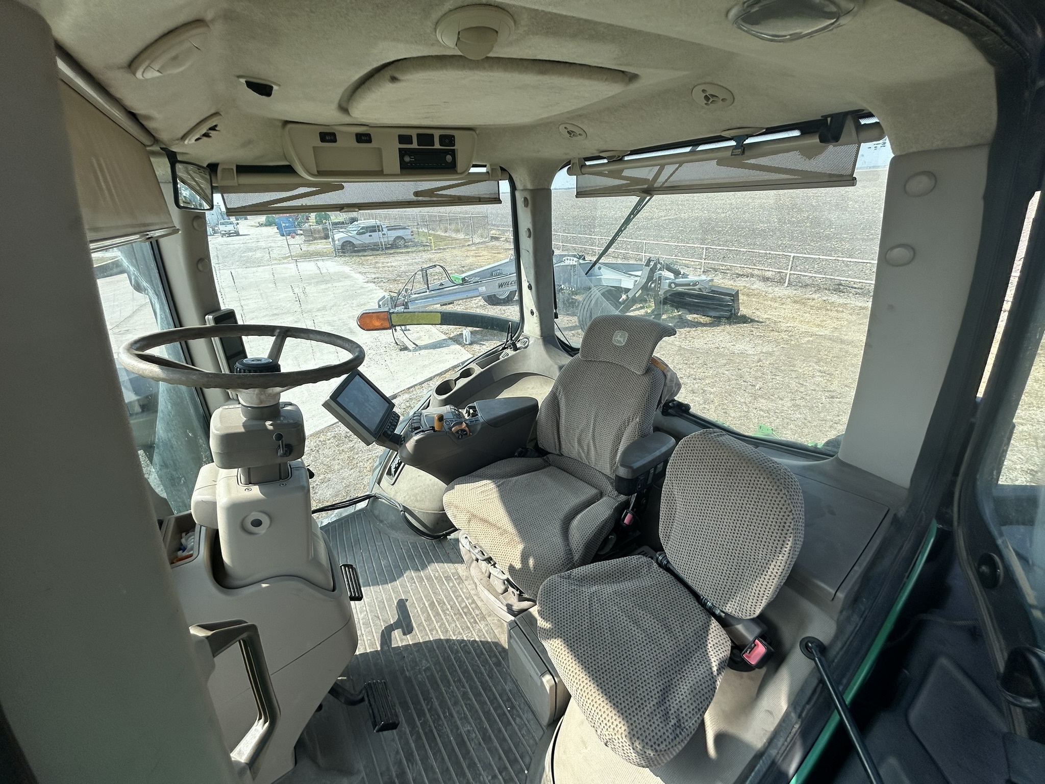 2016 John Deere 8370RT Image 8