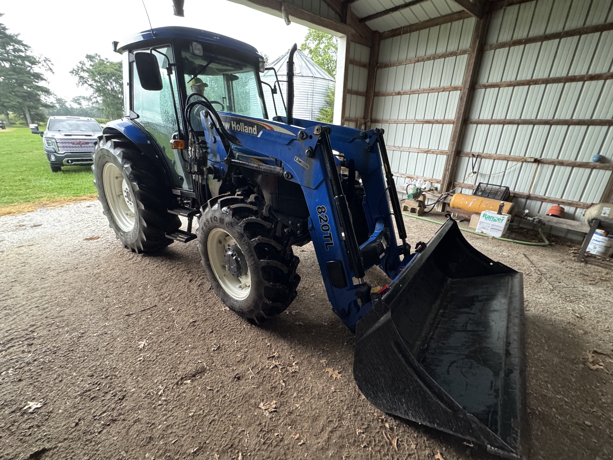 2007 New Holland TD95D Image 2