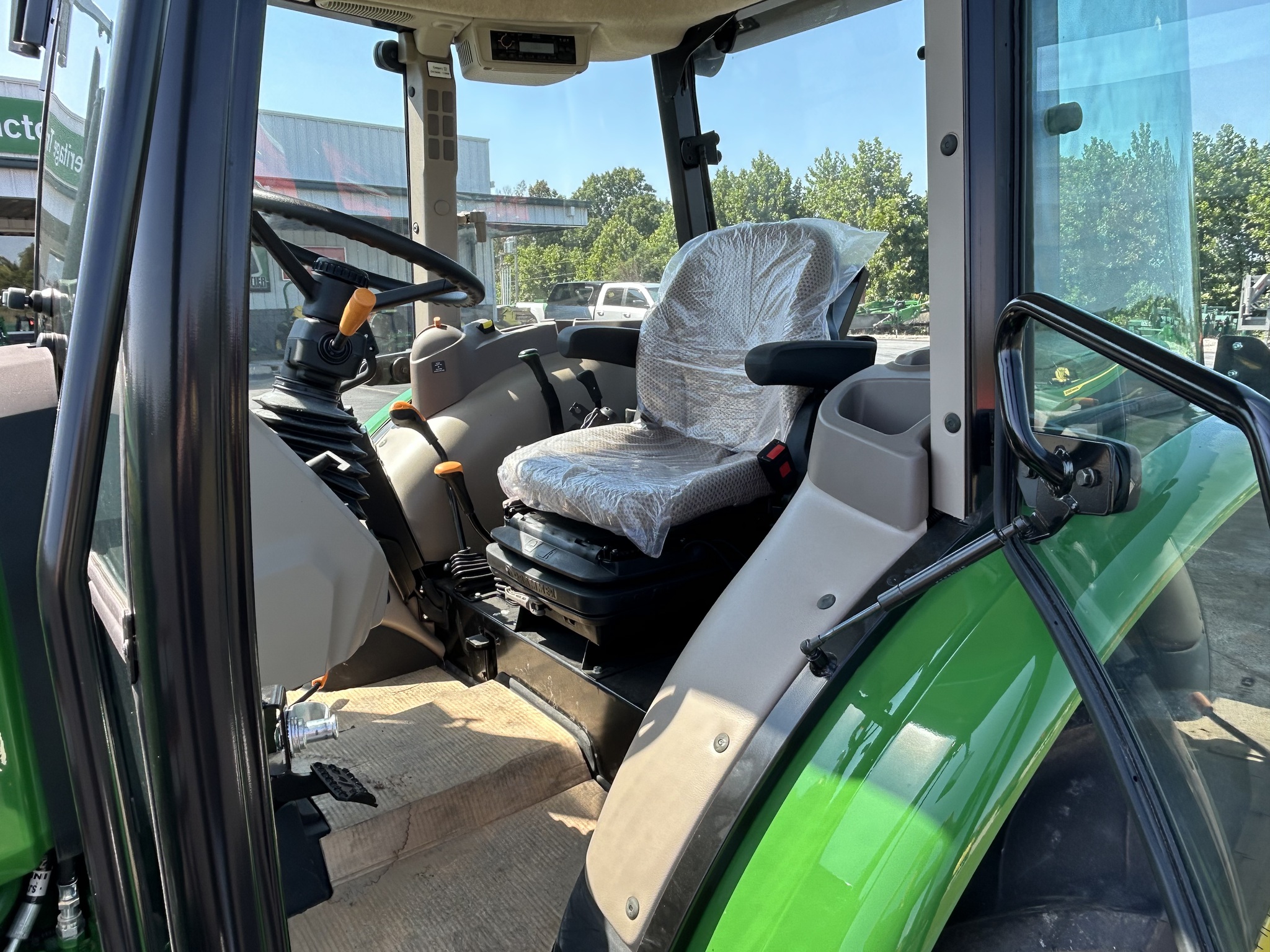  2024 John Deere 5067E at Heritage Tractor in Anderson, MO