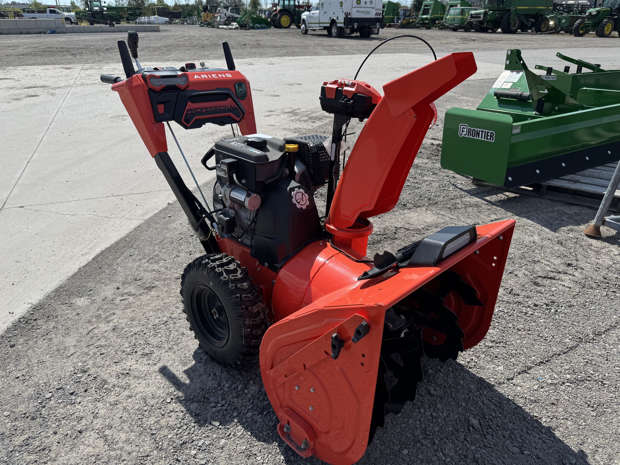 2023 Ariens PRO 28 EFI SNOWBLOWER 420CC Image 1
