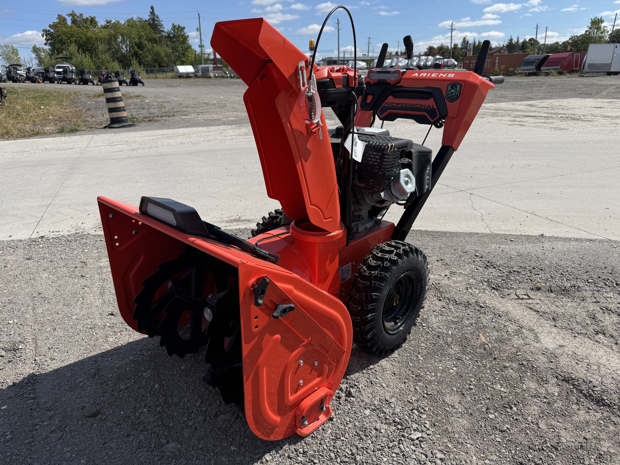 2023 Ariens PRO 28 EFI SNOWBLOWER 420CC Image 2