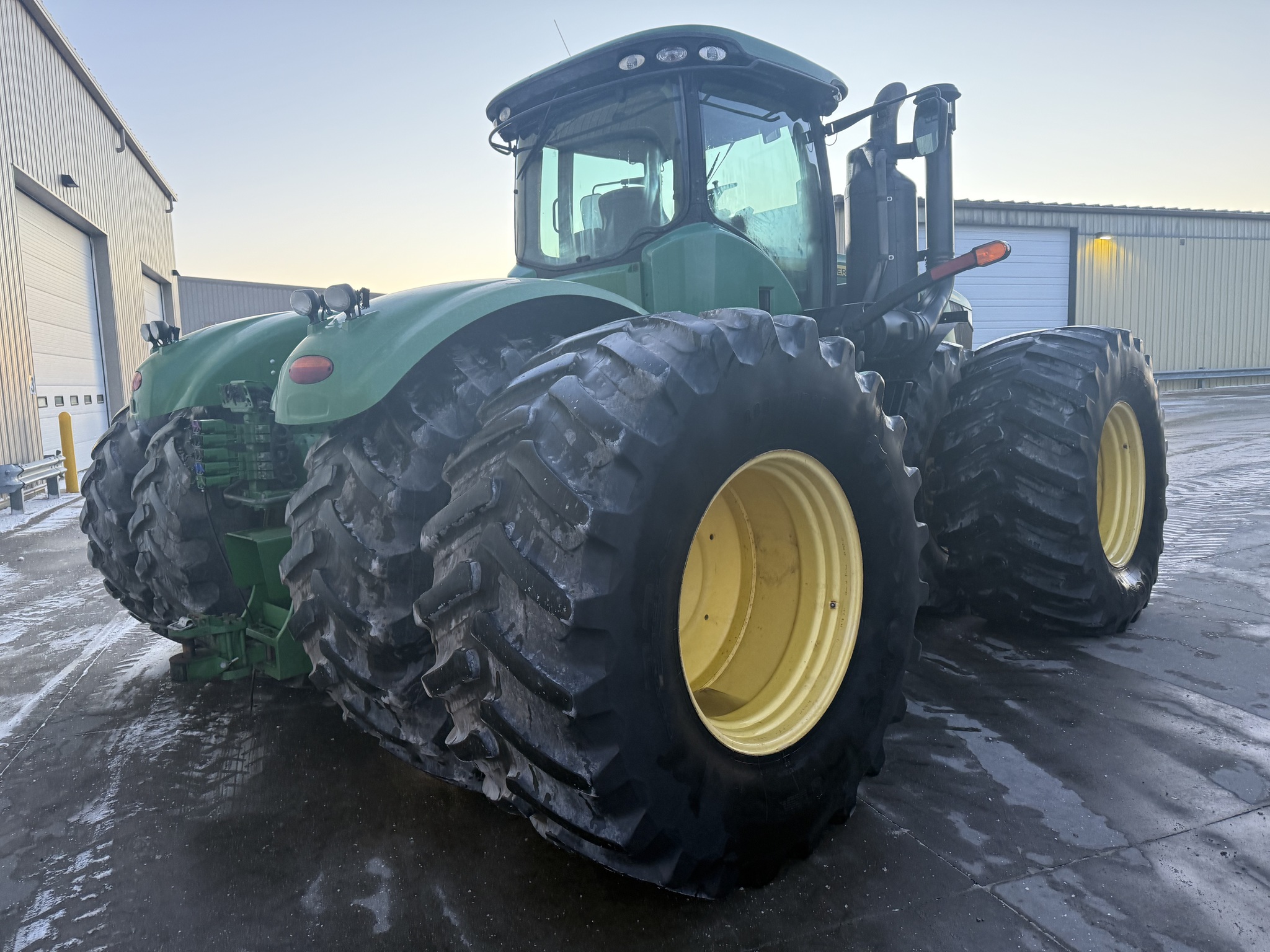 2014 John Deere 9560R Image 3