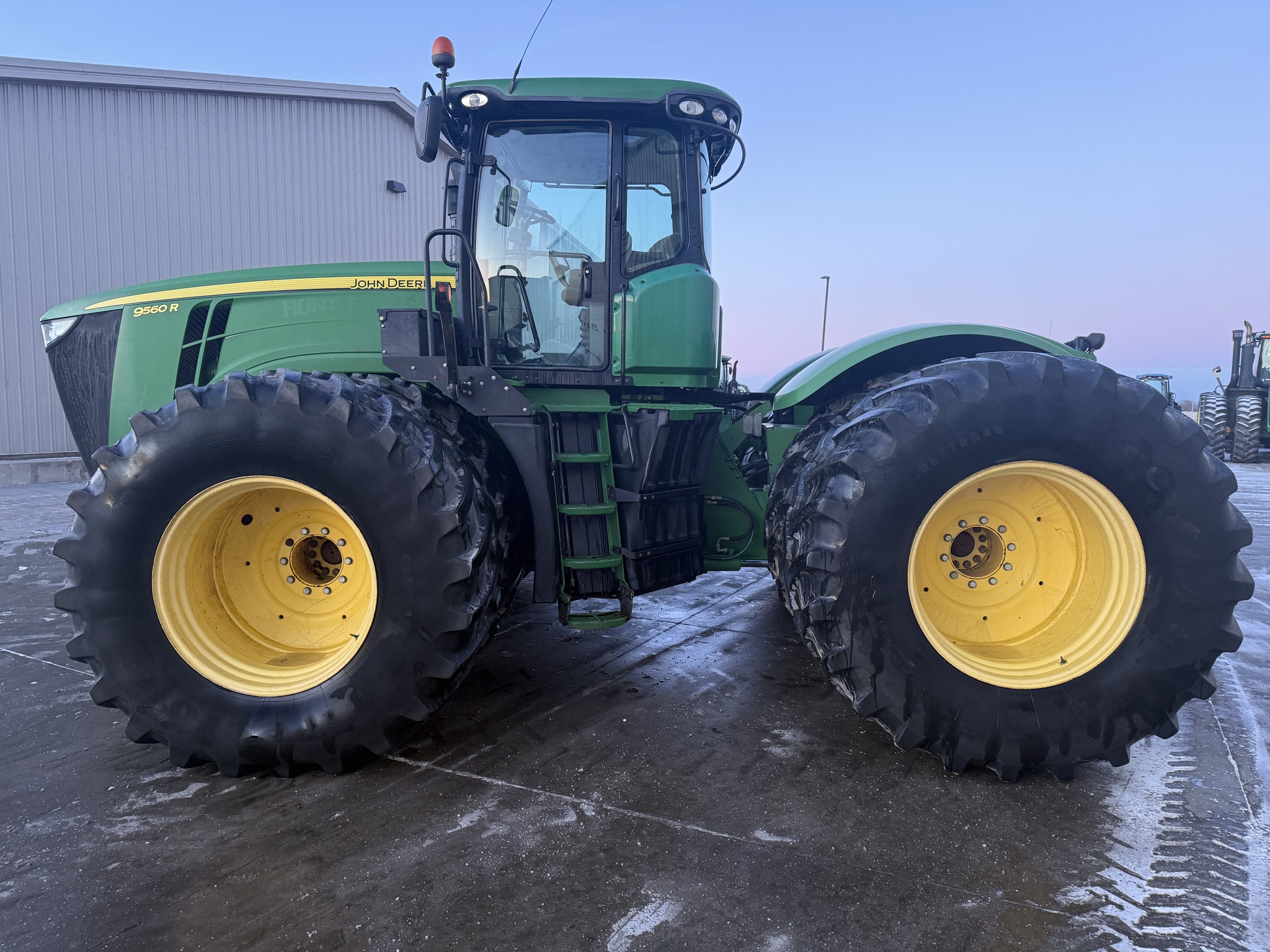 2014 John Deere 9560R Image 6