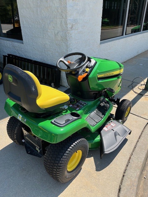 2025 John Deere X350 Image 5