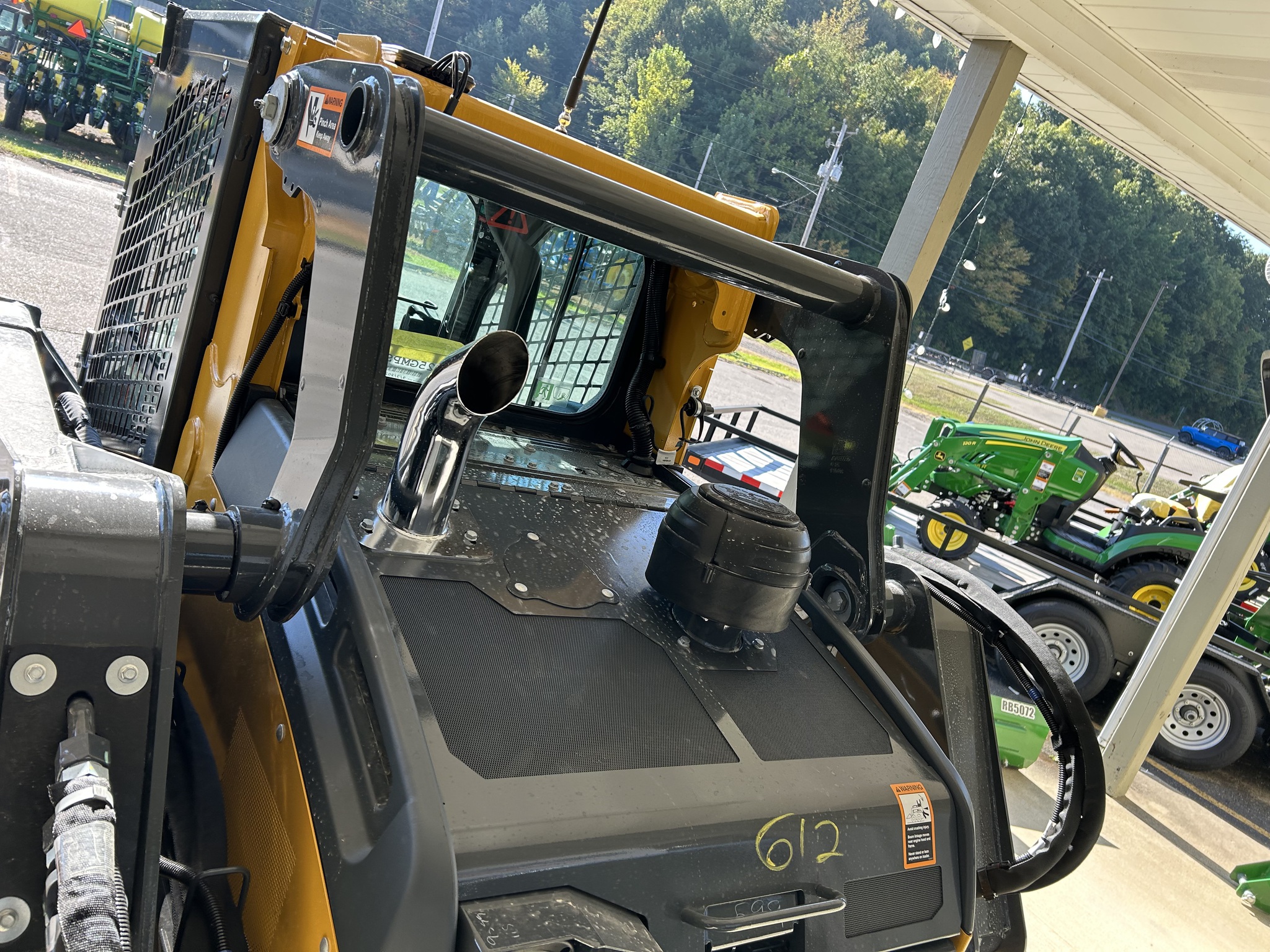 2025 John Deere 325G Image 3