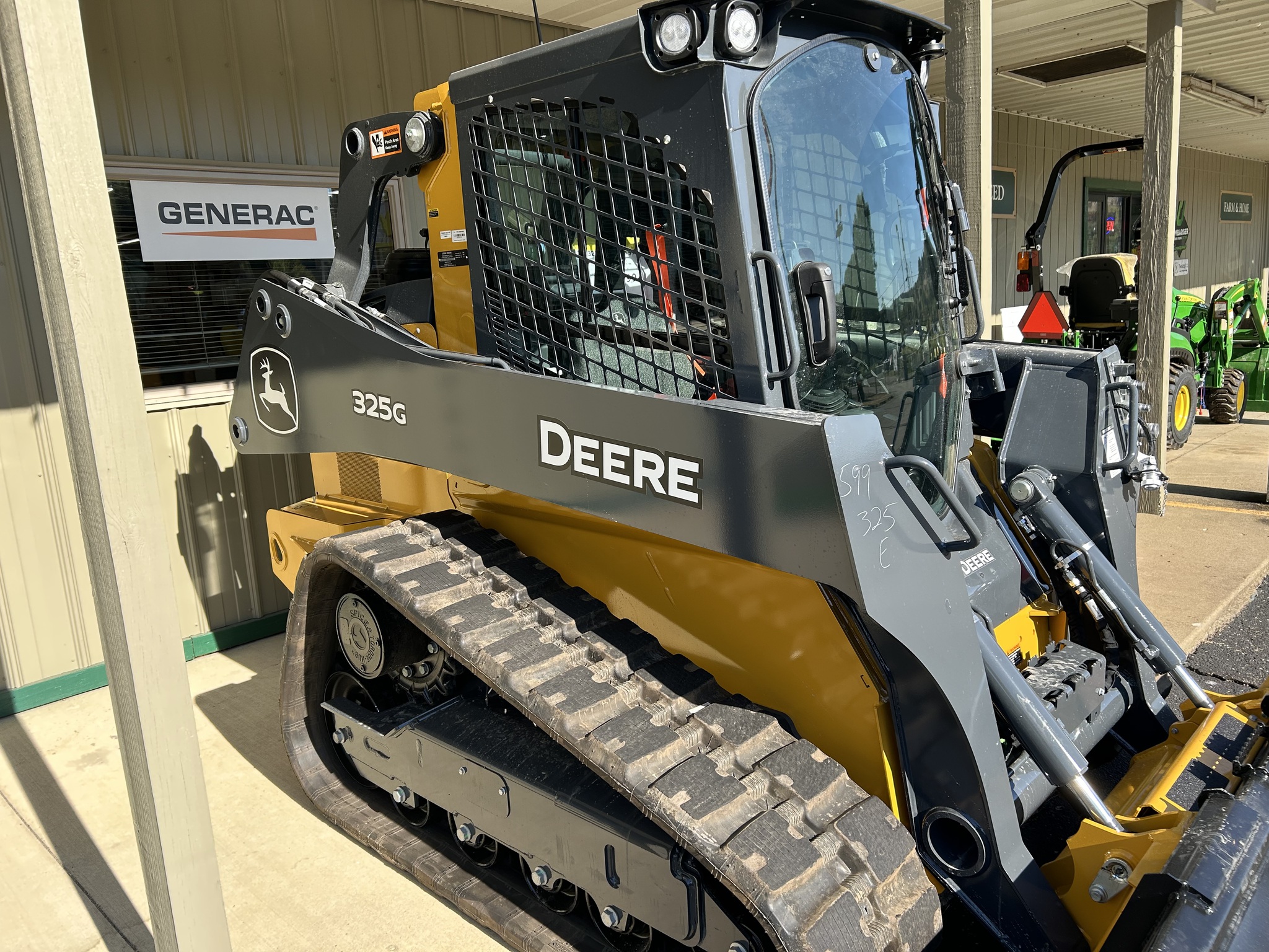 2025 John Deere 325G Image 5