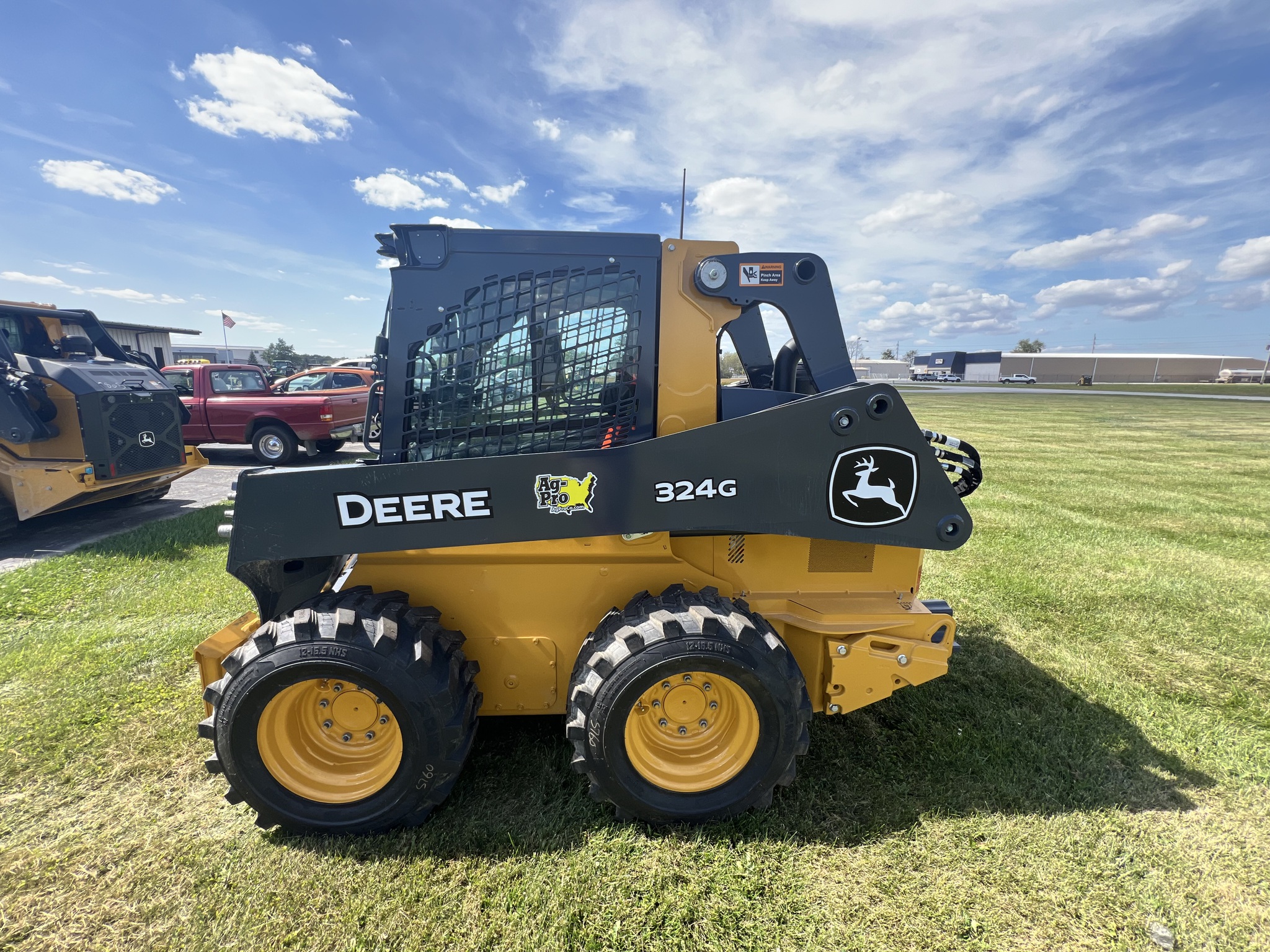 2025 John Deere 324G Image 2