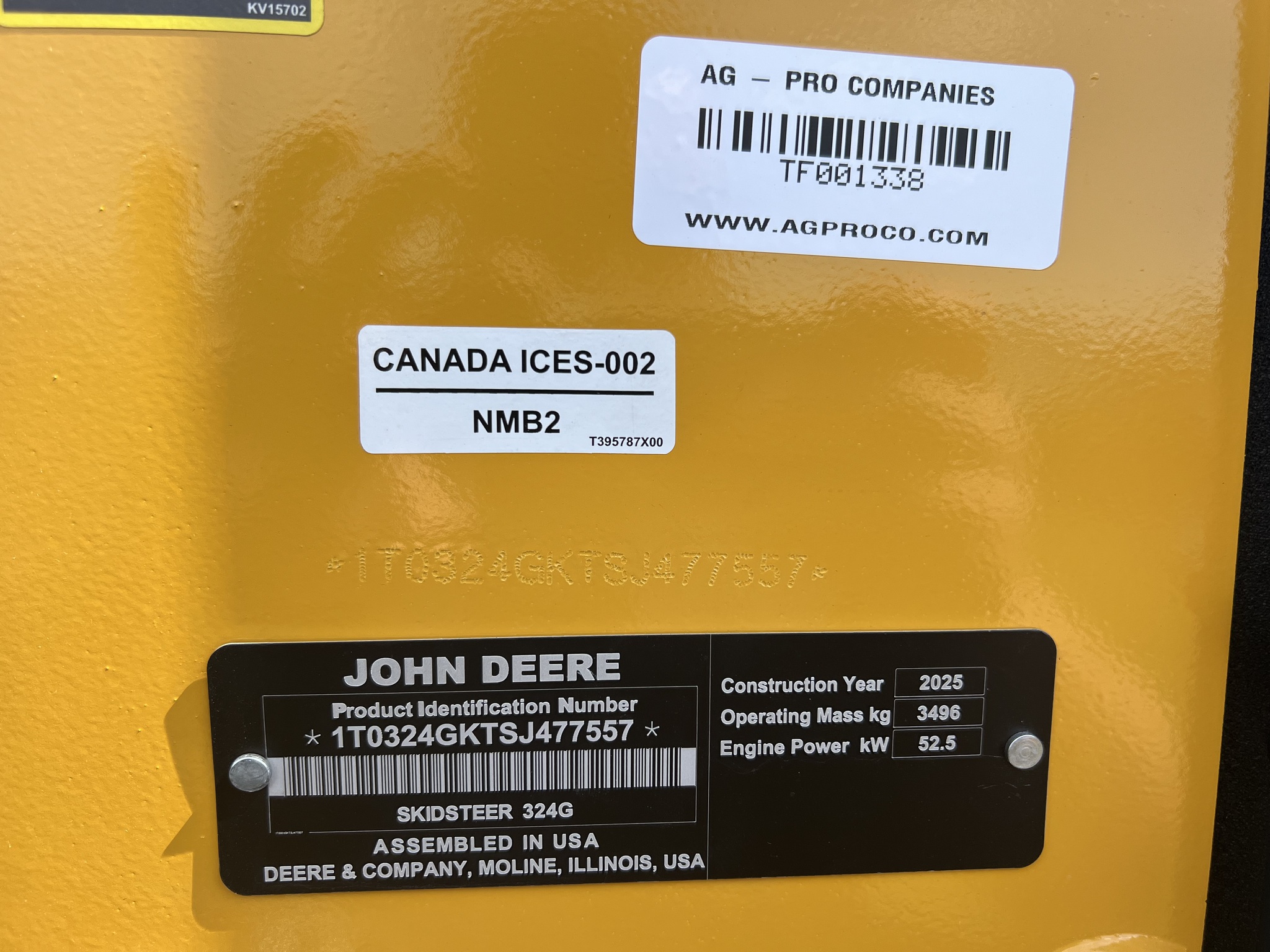 2025 John Deere 324G Image 7