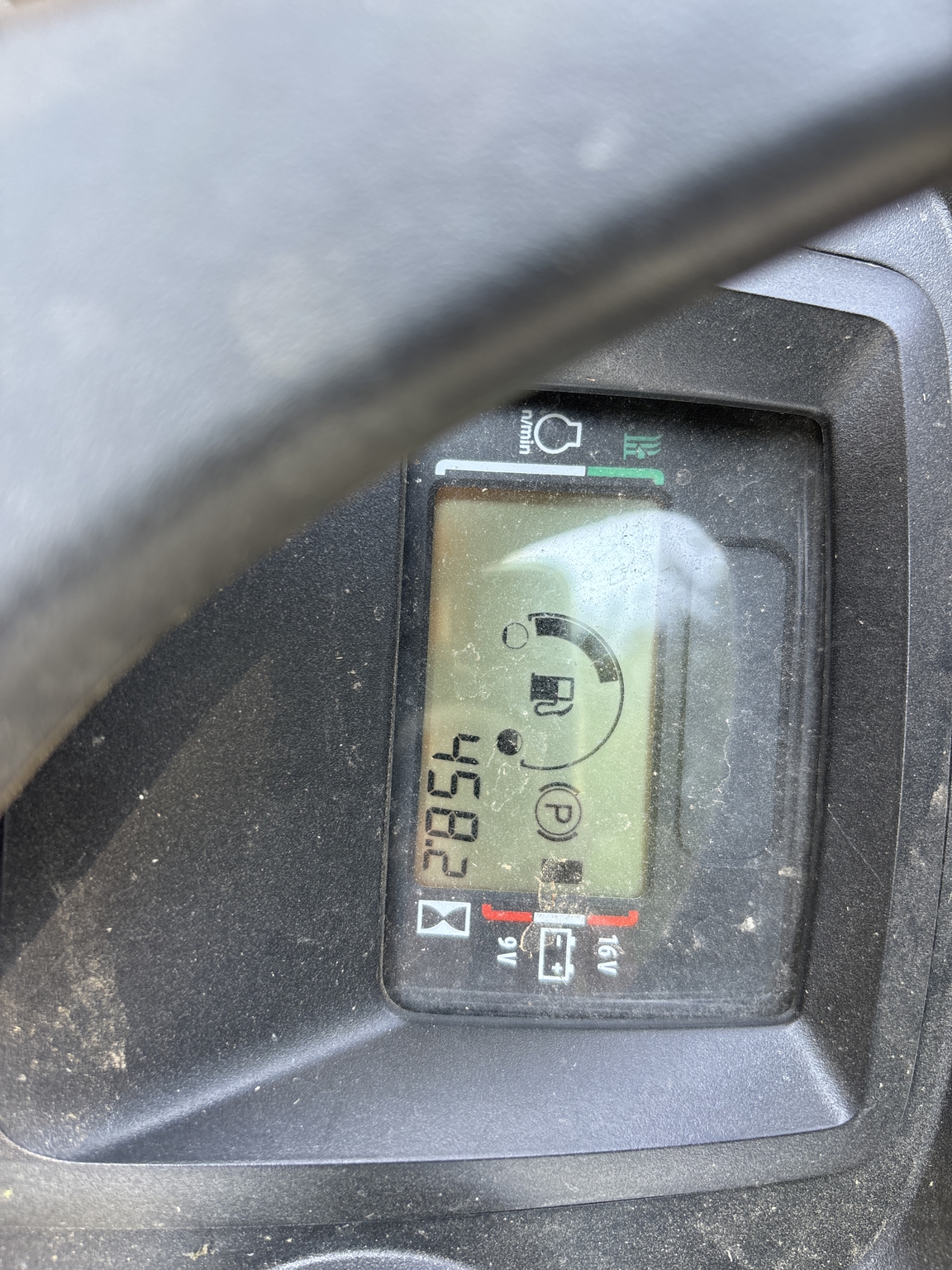 Used 2016 John Deere X584 Lawn & Garden Tractors at Koenig Equipment in Oxford, OH - PhotoXL8