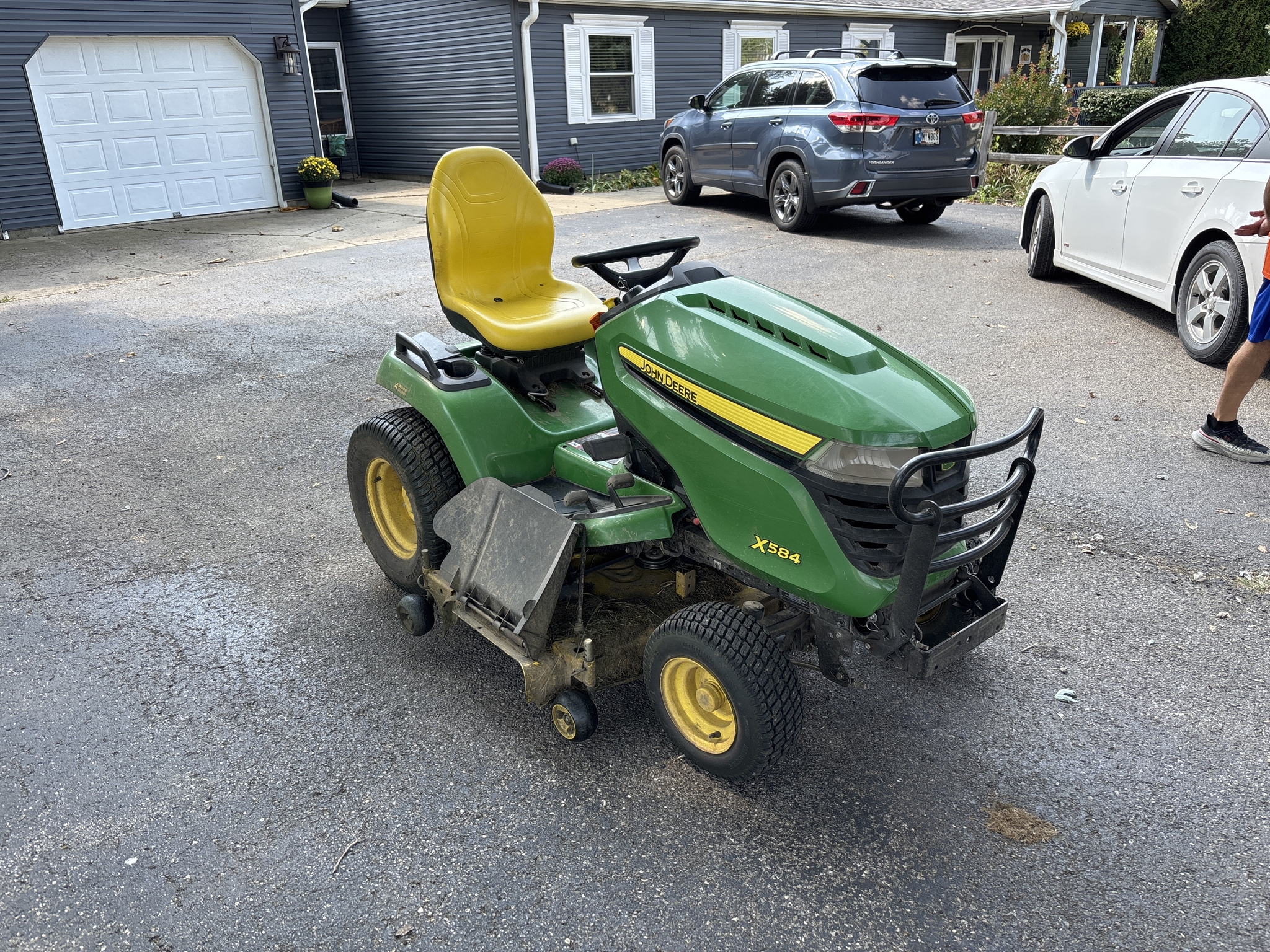 Used 2016 John Deere X584 Lawn & Garden Tractors at Koenig Equipment in Oxford, OH - PhotoXL6