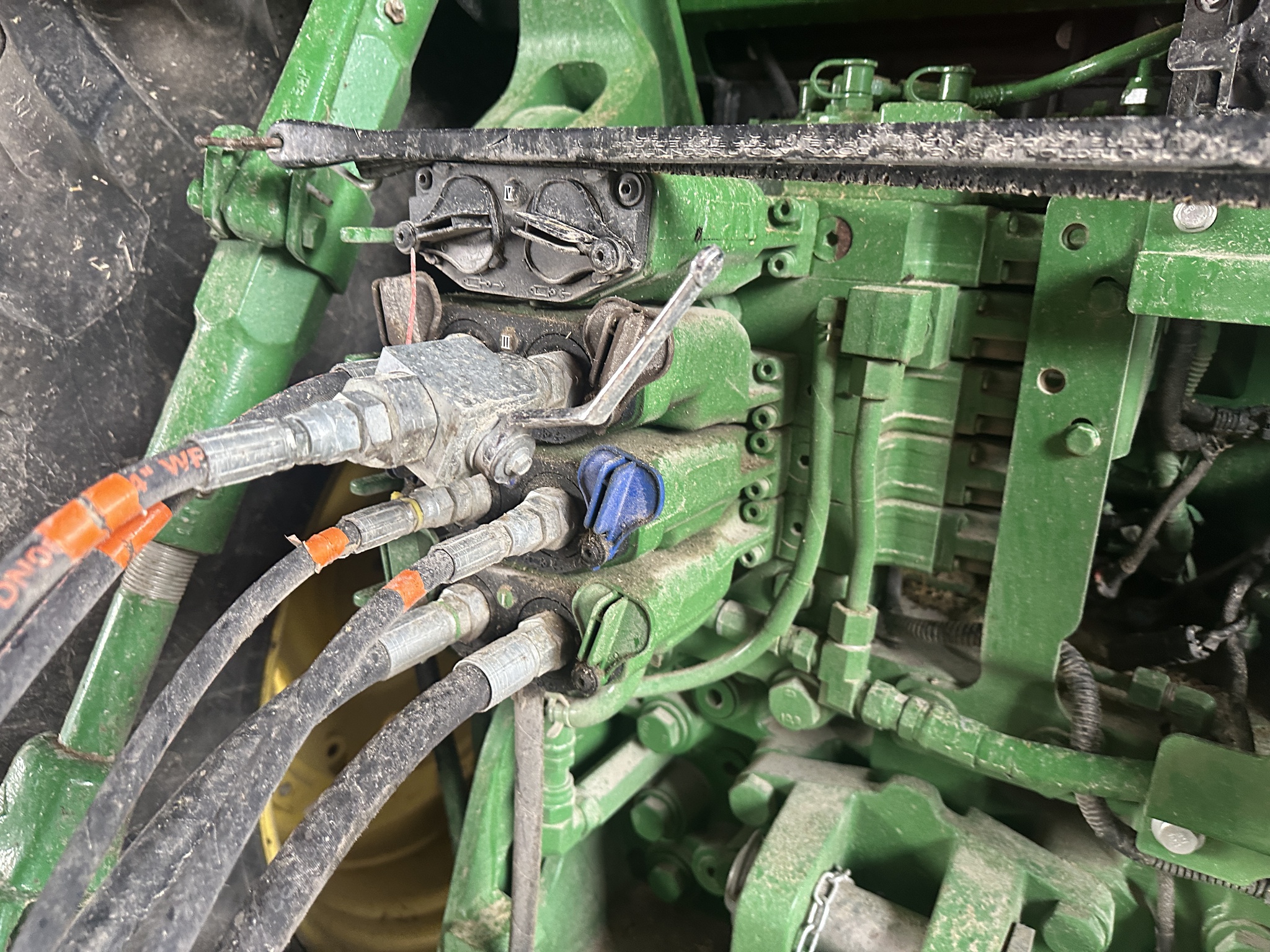 2022 John Deere 7R 210 Image 7