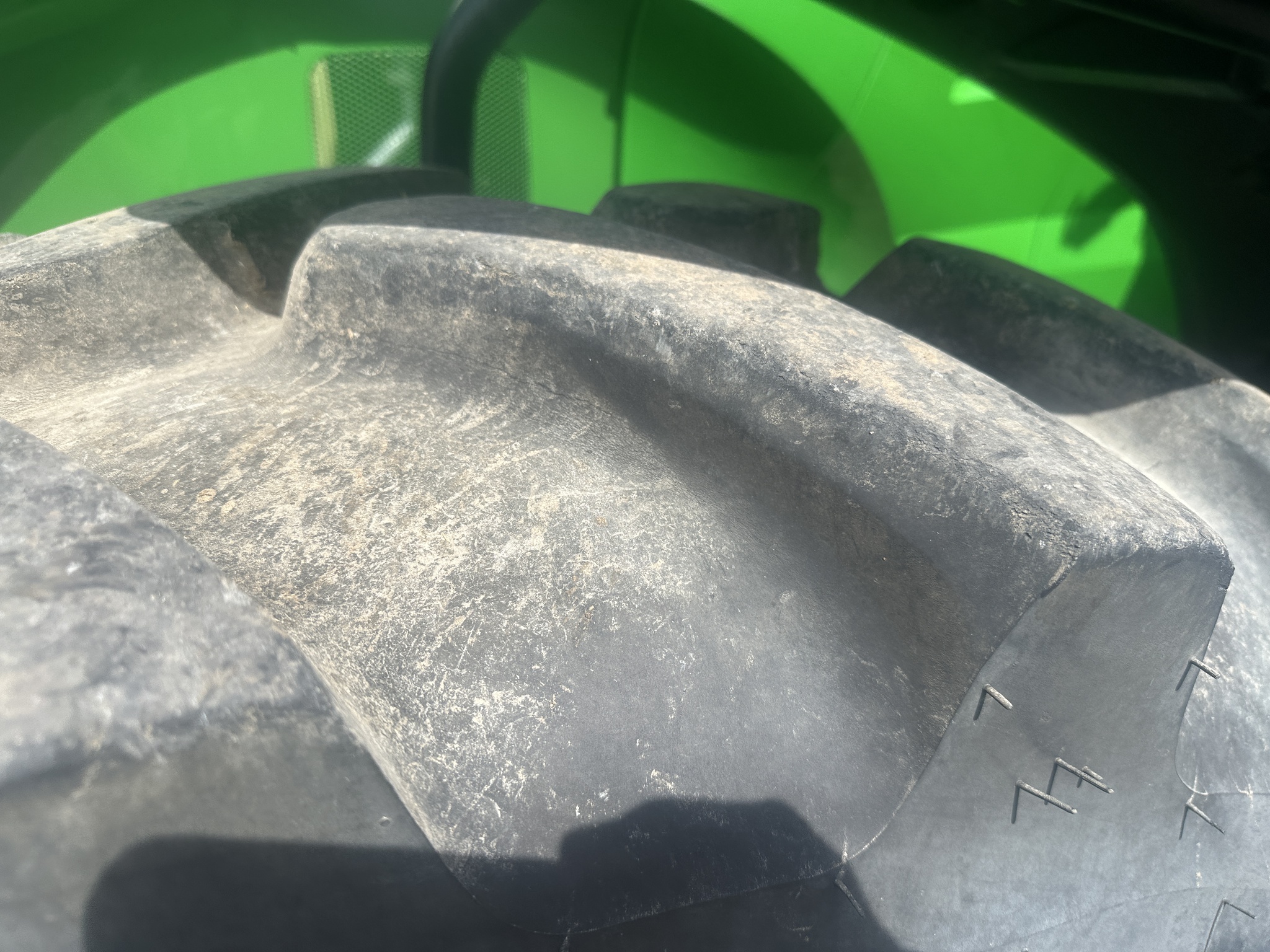 2022 John Deere 7R 210 Image 3
