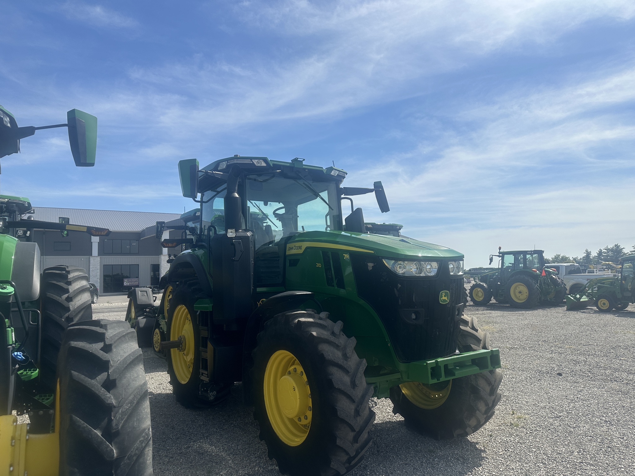 2022 John Deere 7R 210 Image 10