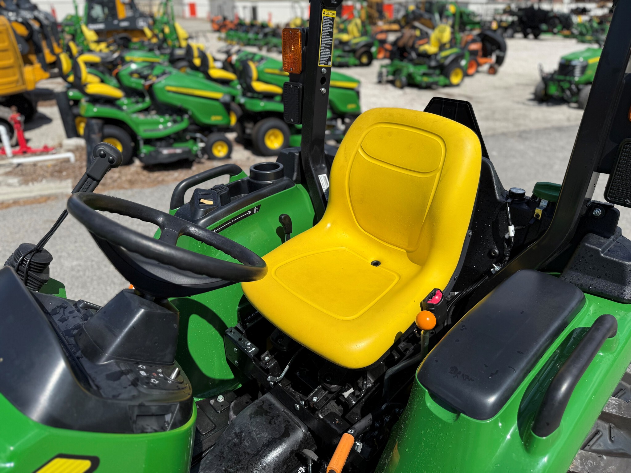 2024 John Deere 3025E Image 7