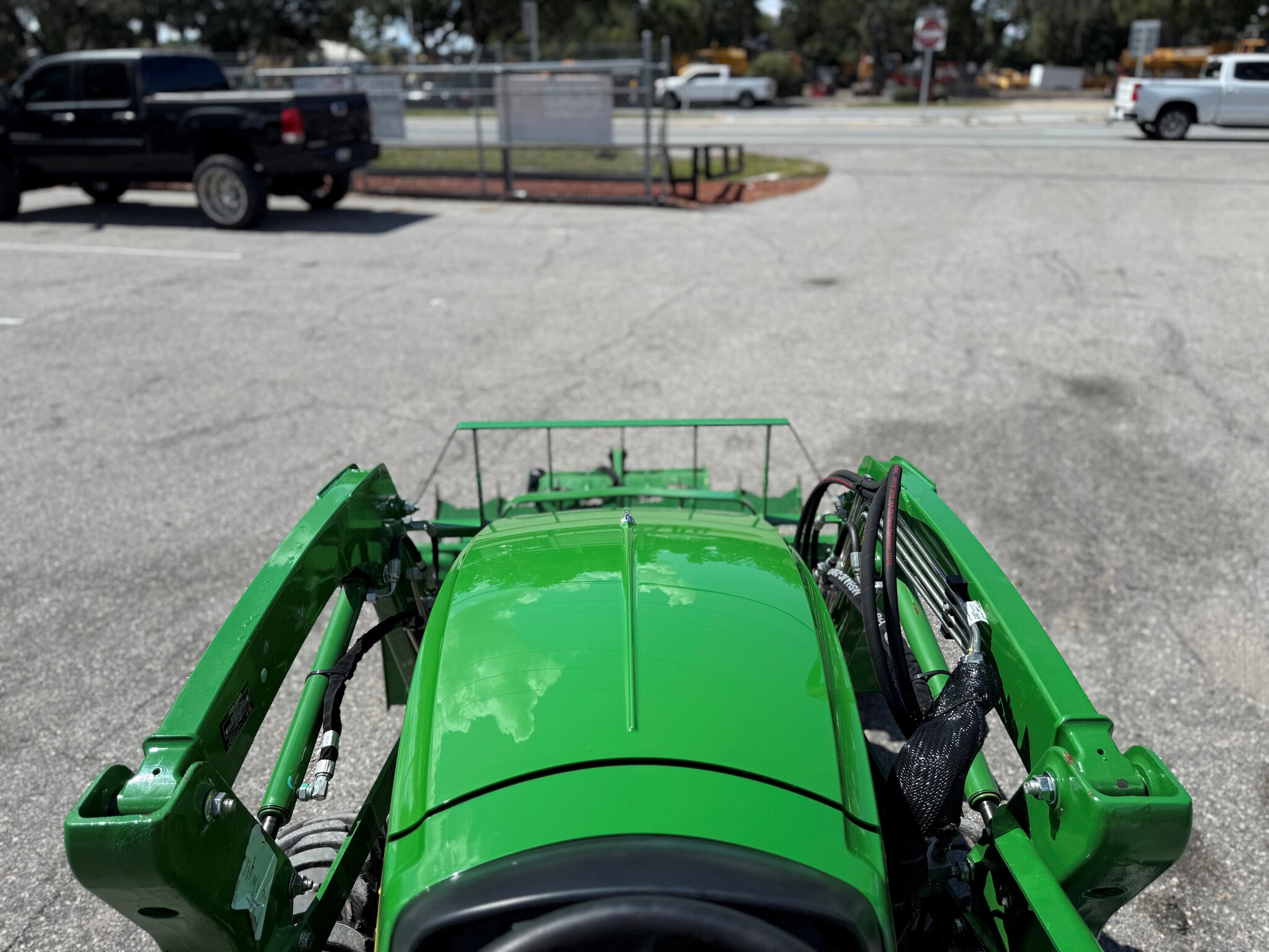 2024 John Deere 3025E Image 9