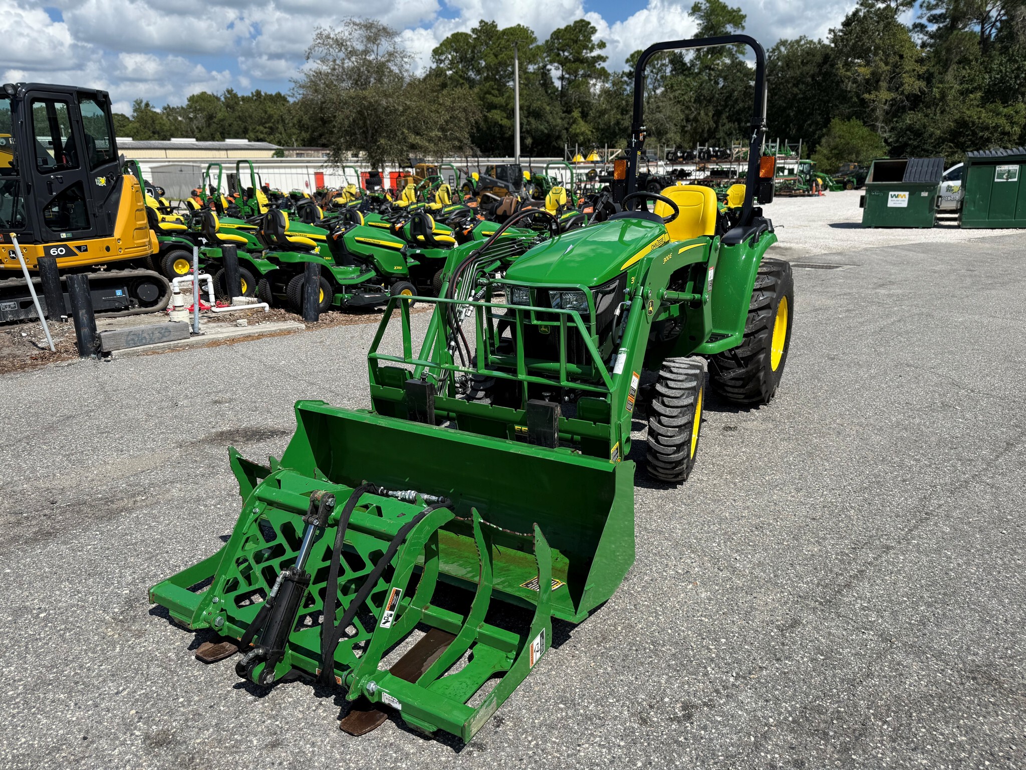 2024 John Deere 3025E Image 12