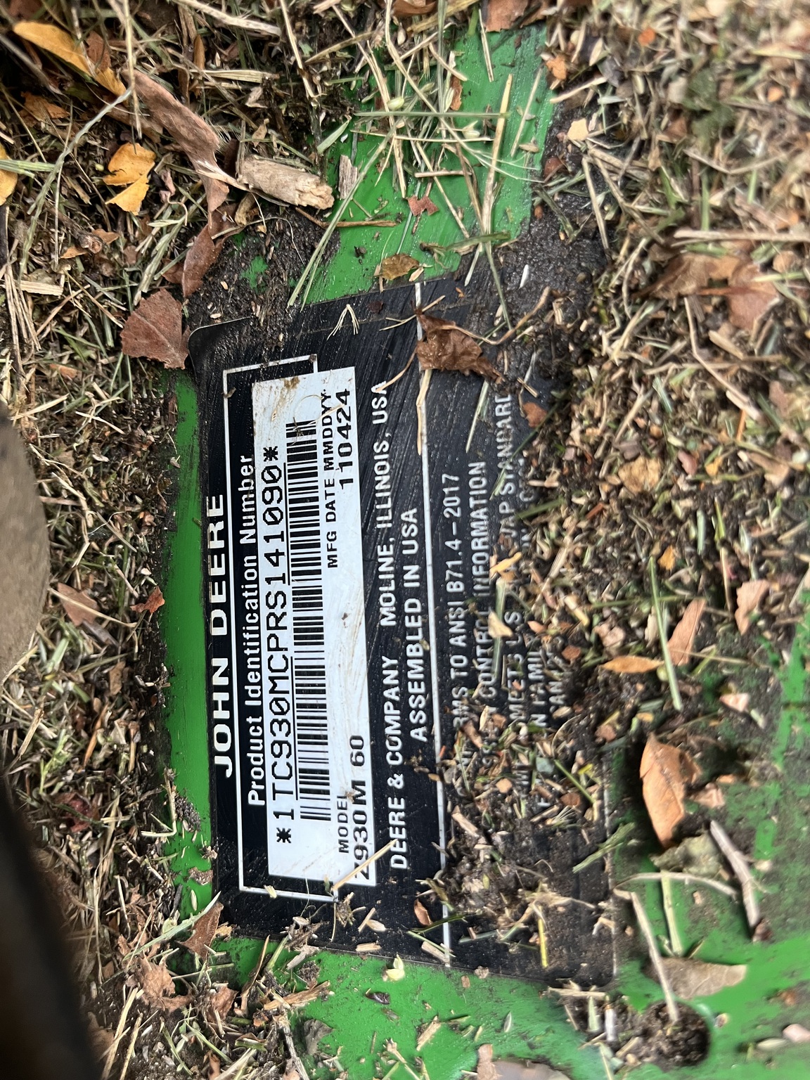 2024 John Deere Z930M Image 3