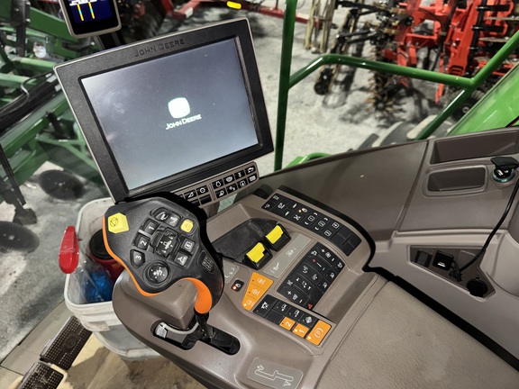 Photo of 2023 John Deere S780